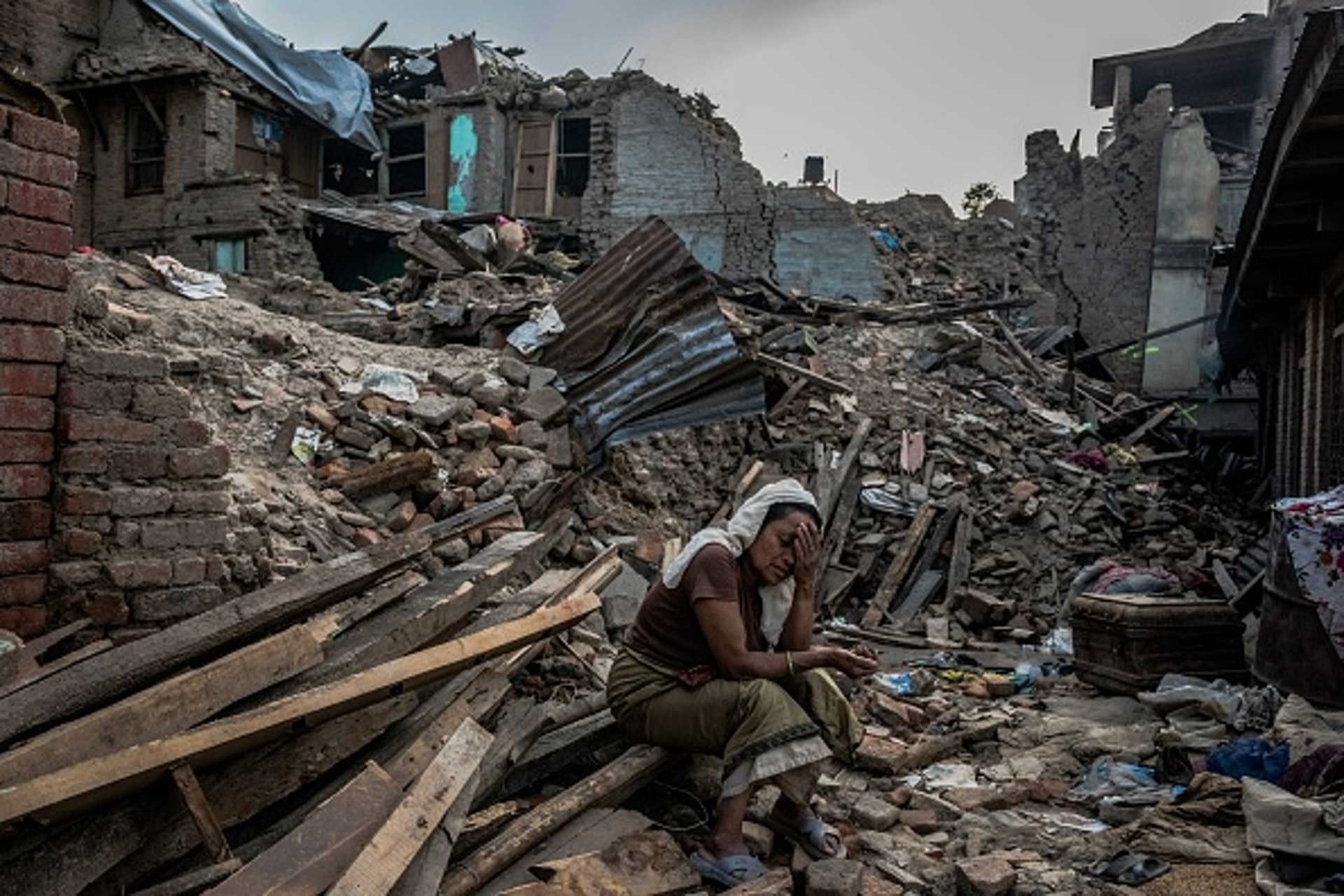 2015年尼泊爾發生7.8級地震，做成8000人死亡。學者認為或與巨型河流流動有關。（Getty Images）