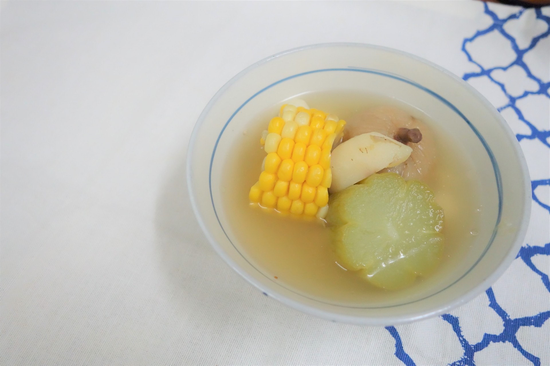 【健康湯水食譜】合掌瓜馬蹄粟米湯　暑熱天氣清甜生津之選！