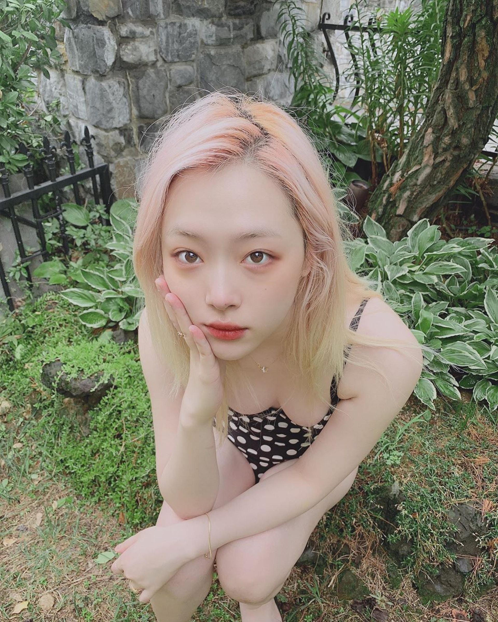 雪莉在6月29日以SOLO歌手的身份發行了專輯《Goblin》。(Instagram/@jelly_jilli) 雪莉在6月29日以SOLO歌手的身份發行了專輯《Goblin》。(Instagram/@jelly_jilli)