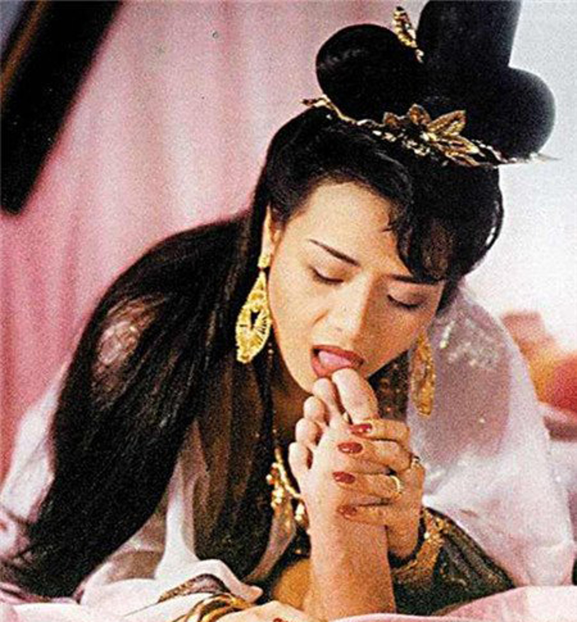 (《玉蒲團》系列劇照) (《玉蒲團》系列劇照)