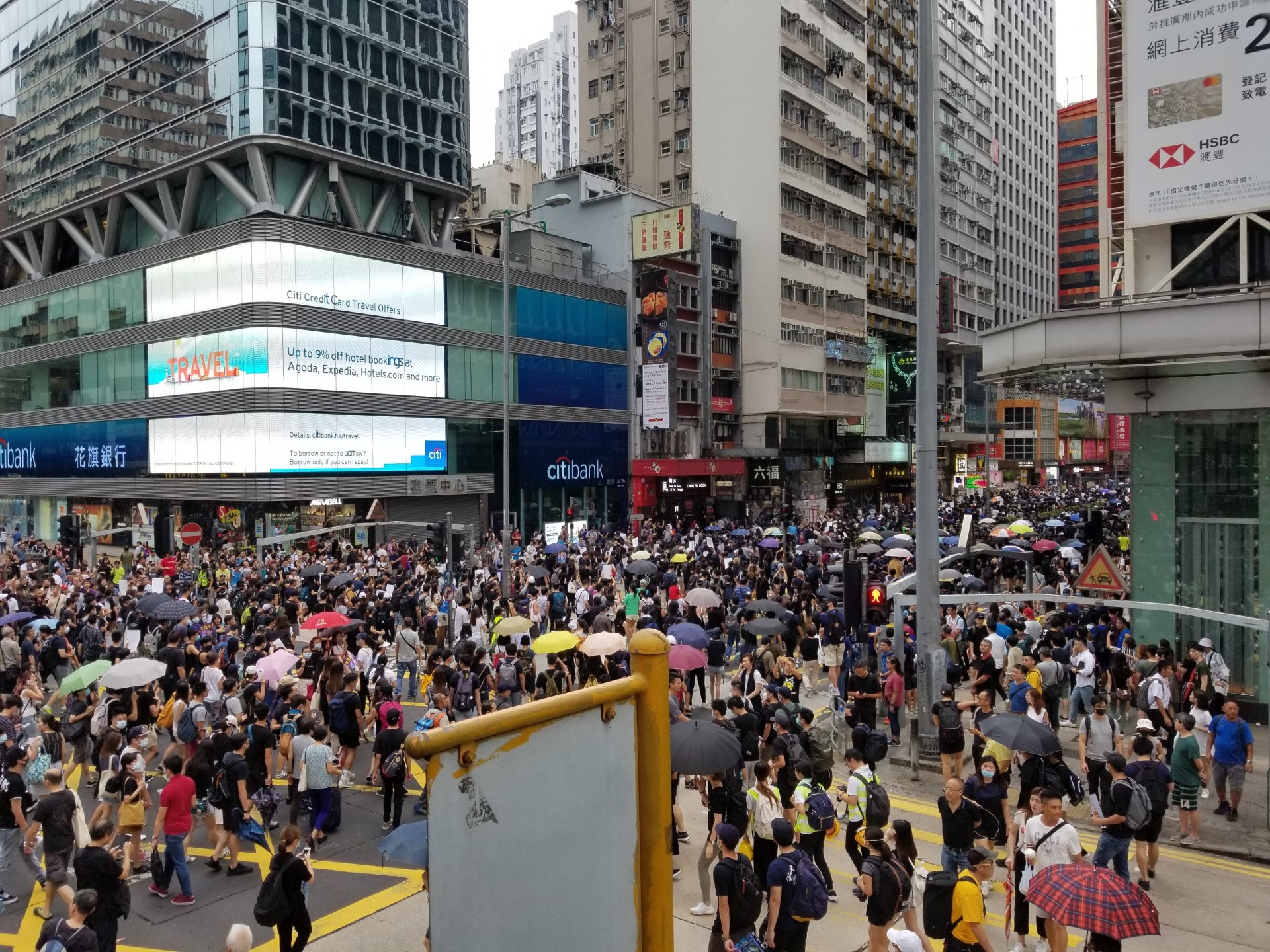 下午4時40分,彌敦道。(王譯揚攝)