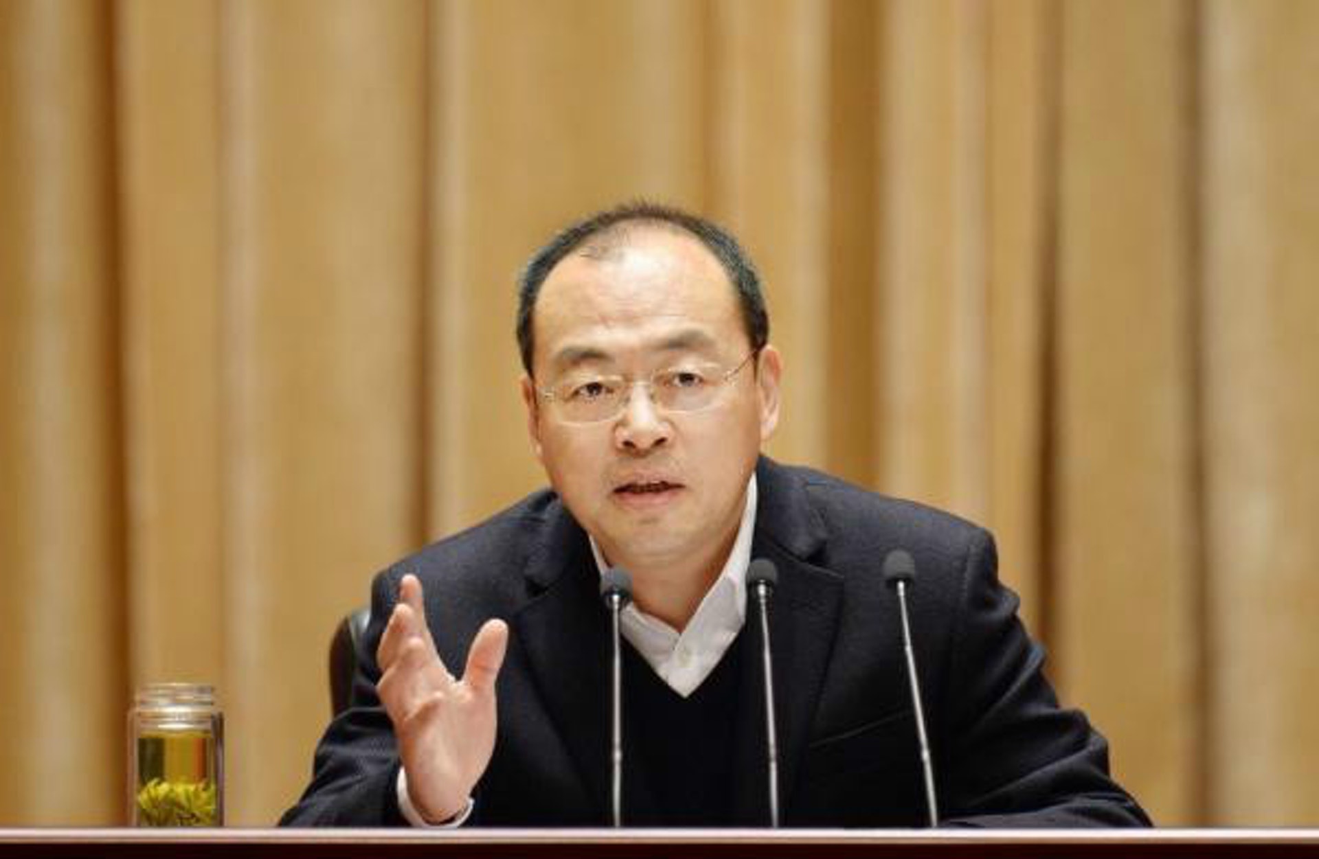 11日武漢市委書記阮成發調任雲南省副書記,13日人大表決任命其為代省長。(網上圖片) 11日武漢市委書記阮成發調任雲南省副書記,13日人大表決任命其為代省長。(網上圖片)