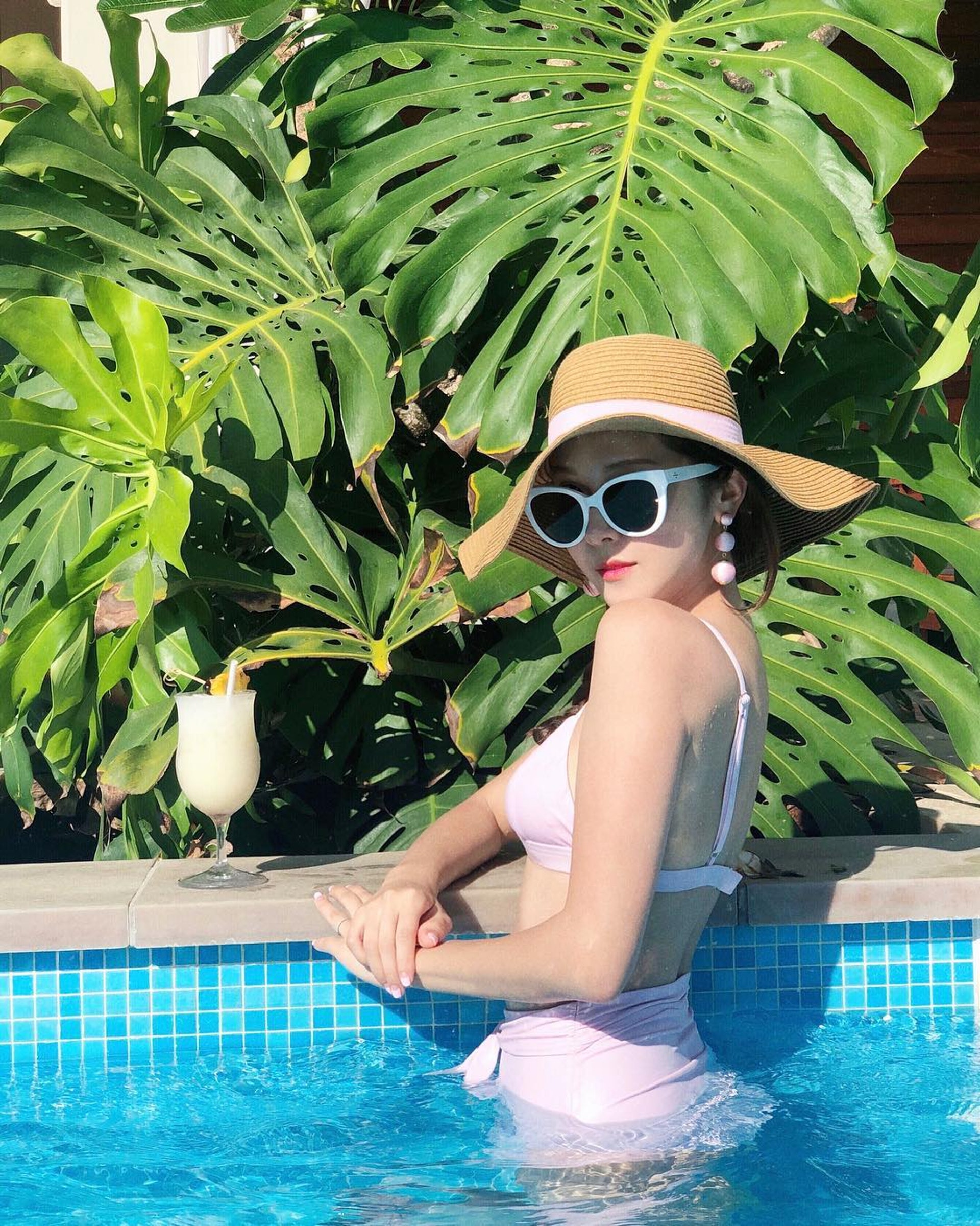 白色比堅尼。(IG@jessica.syj) 白色比堅尼。(IG@jessica.syj)
