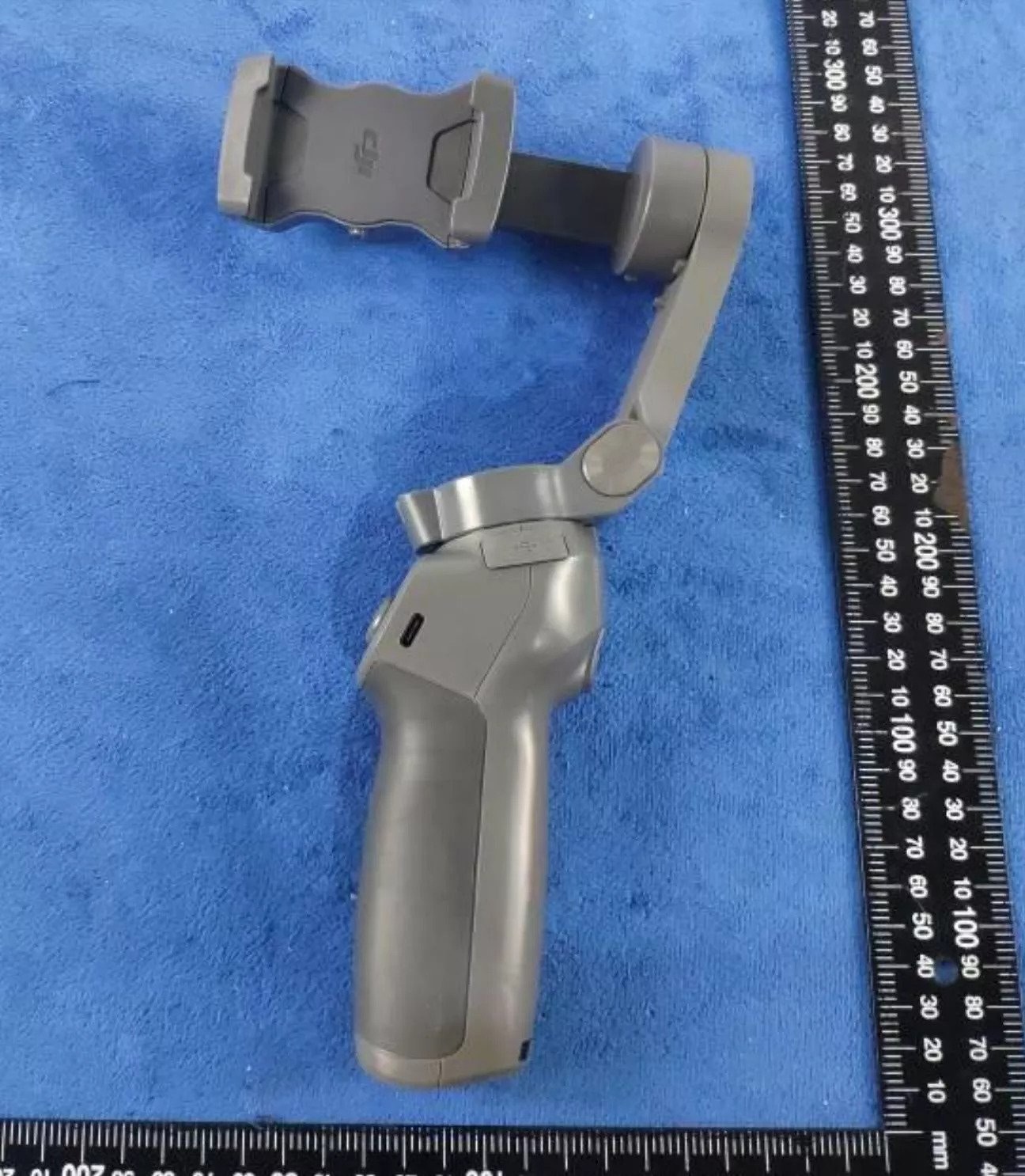 DJI OSMO Mobile 3實物流出（Dave Zatz's Twitter）