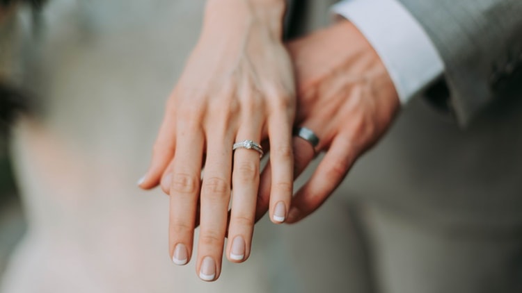 結婚4年才驚覺老公對外隱瞞有老婆質問反被奚落 你係好失禮 香港01 親子 結婚4年才驚覺老公對外隱瞞有老婆質問反被奚落 你係好失禮 香港01 親子