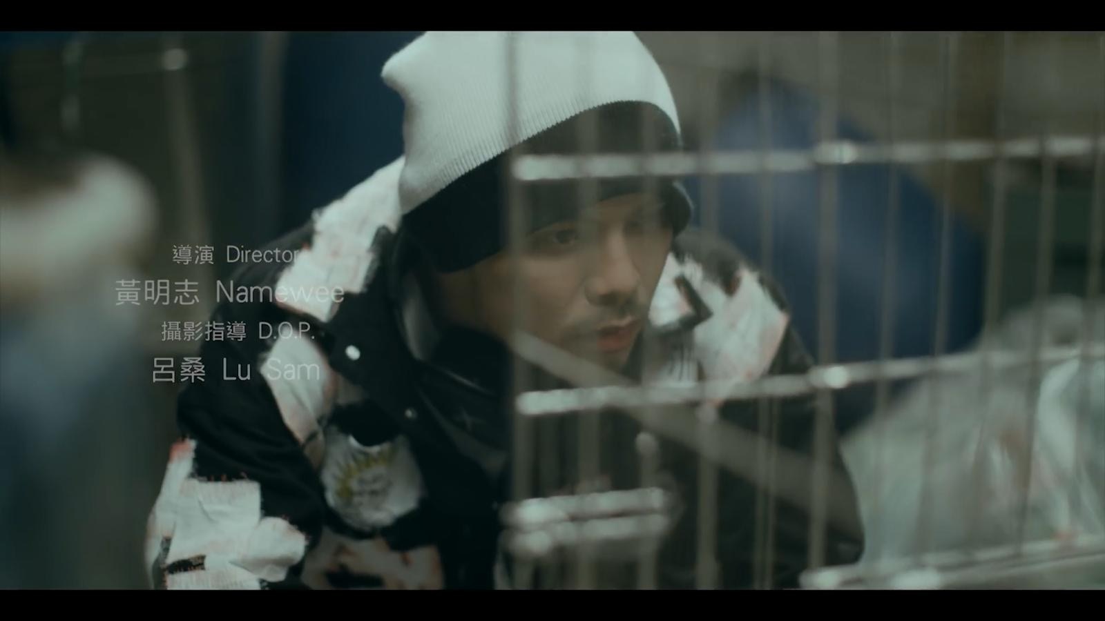 蕭敬騰與黃明志合唱了全新歌曲《流浪狗》，兩日破70萬點擊。（網上截圖）