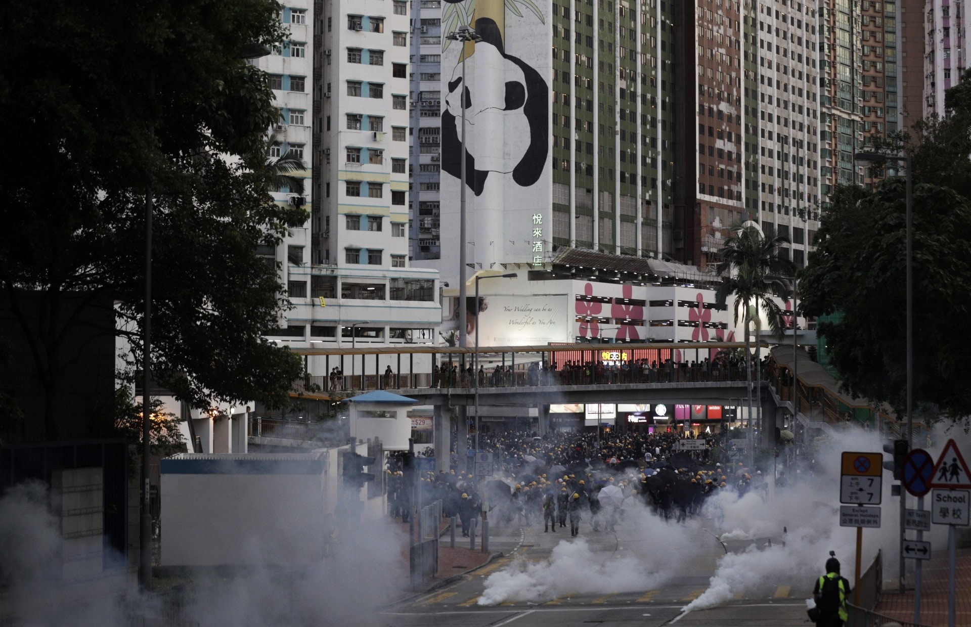 8 5罷工 市民評堵路行為反應不一 一小撮人引發示威衝突 香港01 社會新聞