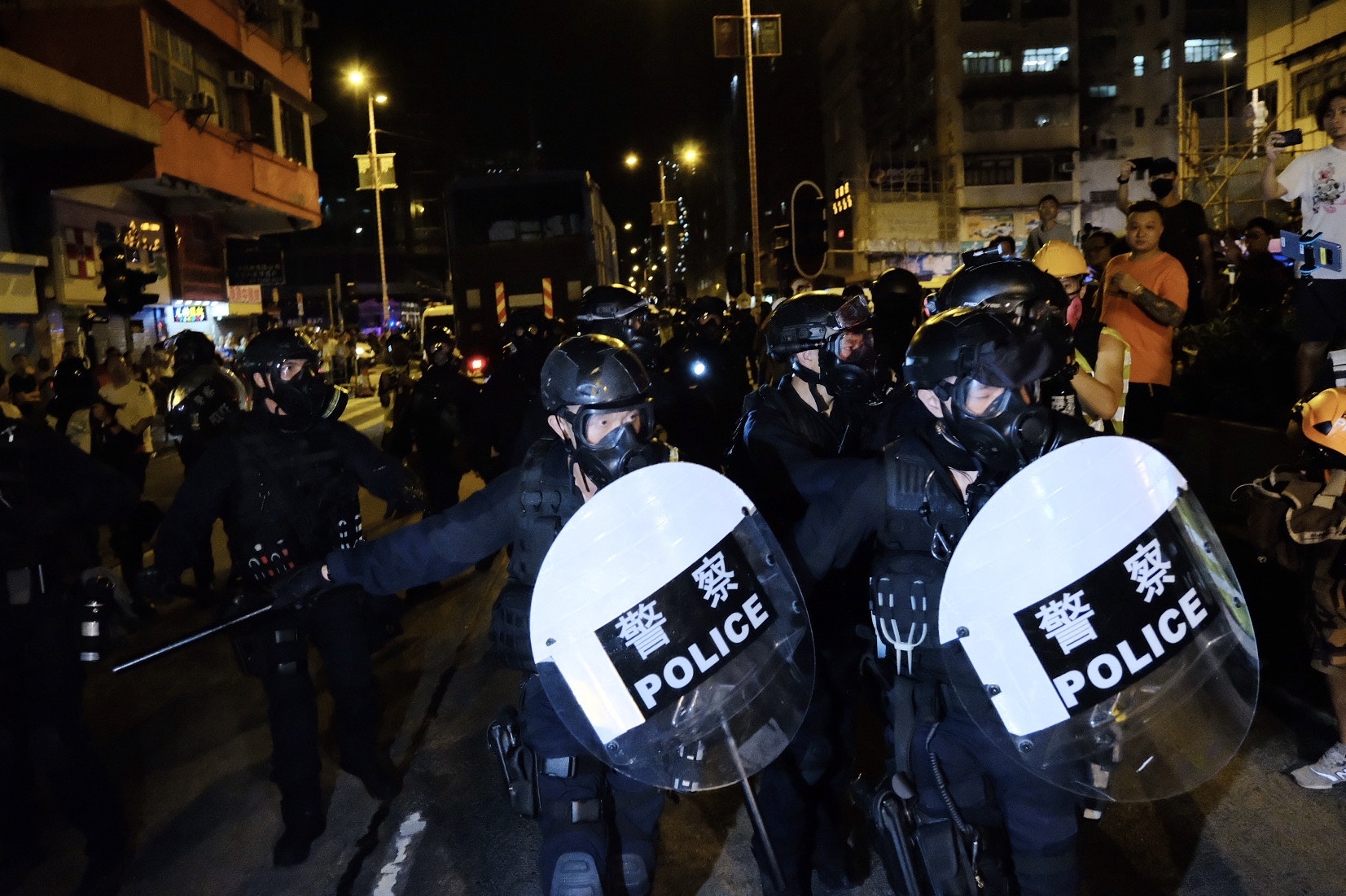 警方入夜後開始清場。(歐嘉樂攝) 警方入夜後開始清場。(歐嘉樂攝)