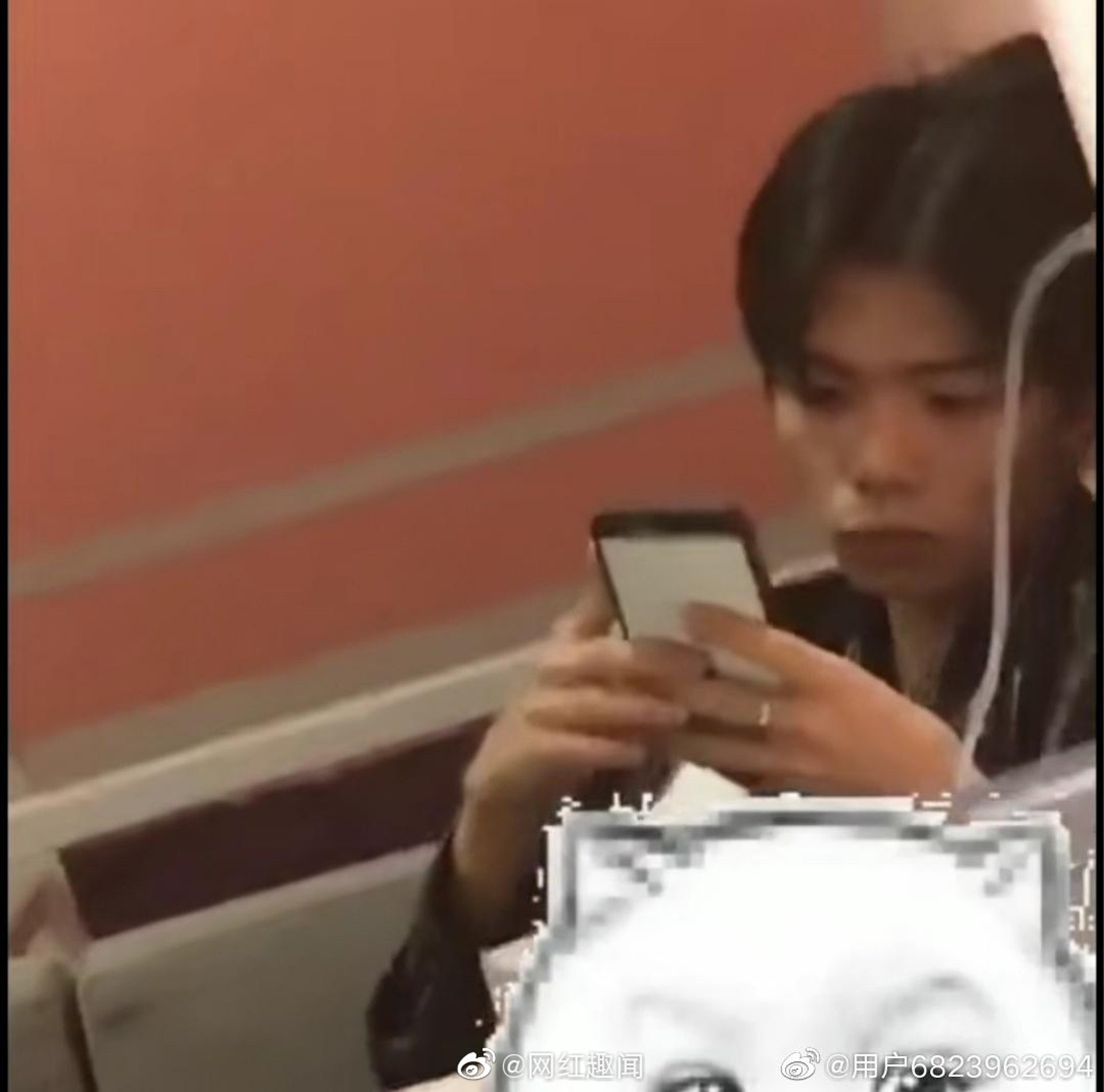 七鶴大人真實樣貌曝光。(微博圖片:@網紅趣聞) 七鶴大人真實樣貌曝光。(微博圖片:@網紅趣聞)