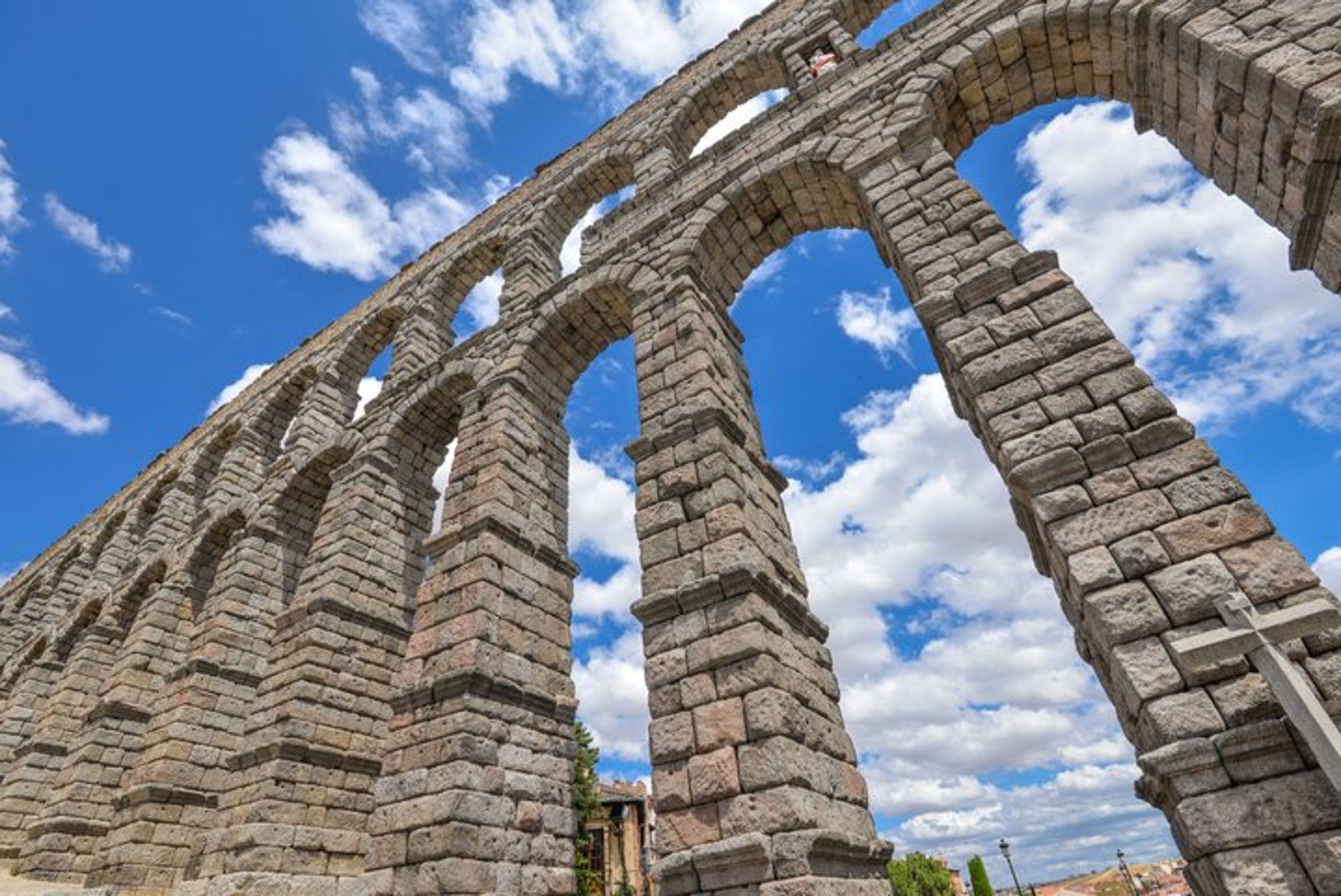 古羅馬水道橋 Aqueduct of Segovia(ajtravelgrid攝)