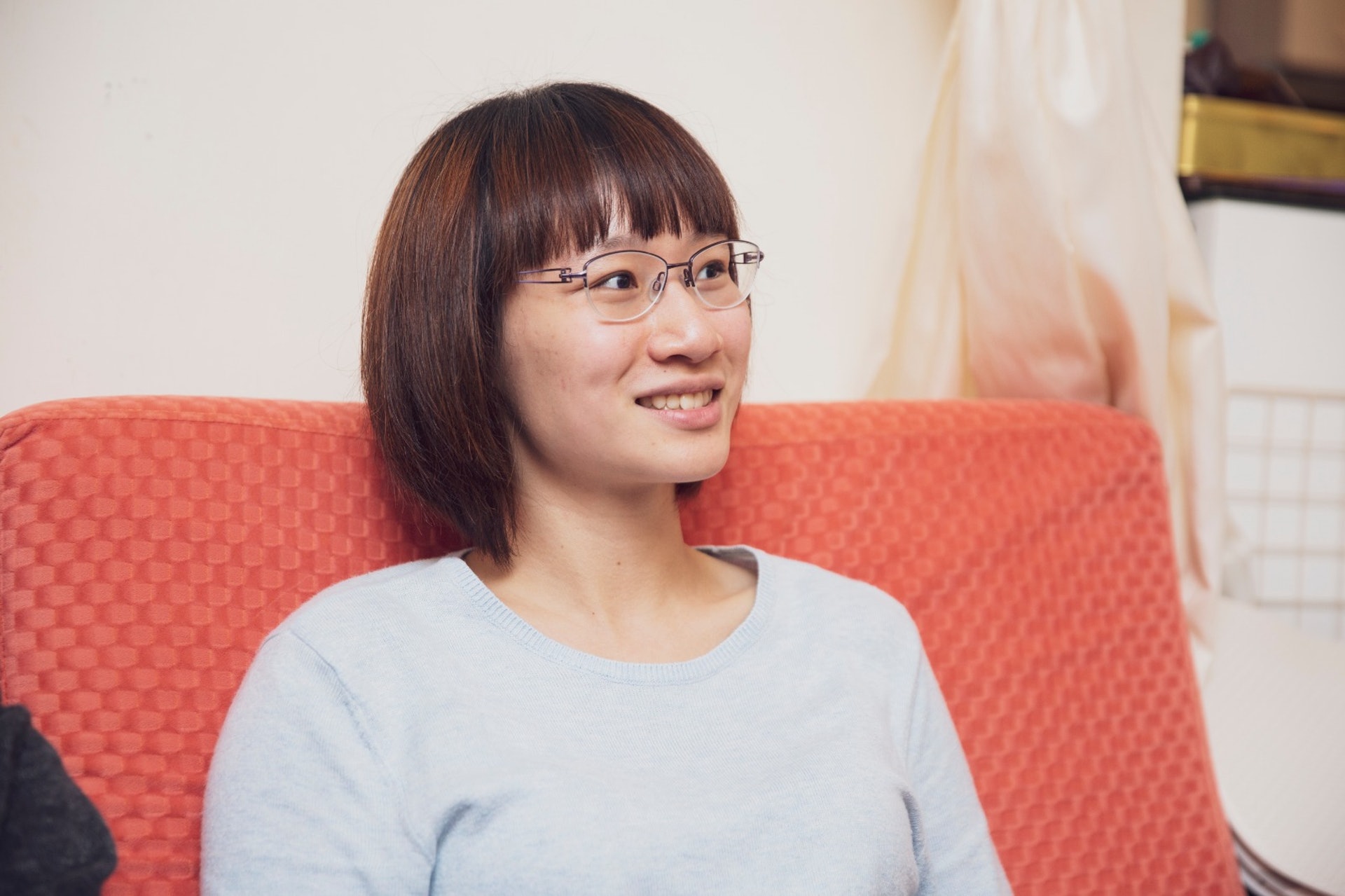 24歲的Angela三年前和拍檔Sam一起創辦Pet Sitting Diary,除了貓狗外,她也試過照顧兔子和蜥蝪。(龔嘉盛攝) 24歲的Angela三年前和拍檔Sam一起創辦Pet Sitting Diary,除了貓狗外,她也試過照顧兔子和蜥蝪。(龔嘉盛攝)
