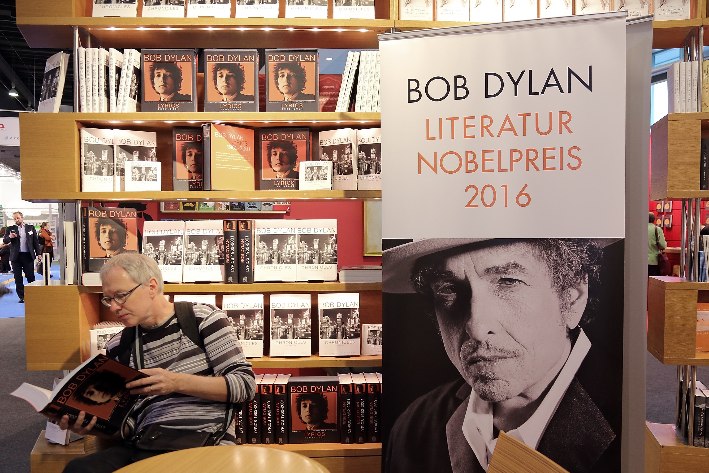 【諾貝爾文學獎】Bob Dylan致辭：從未思考過自己的歌是否文學