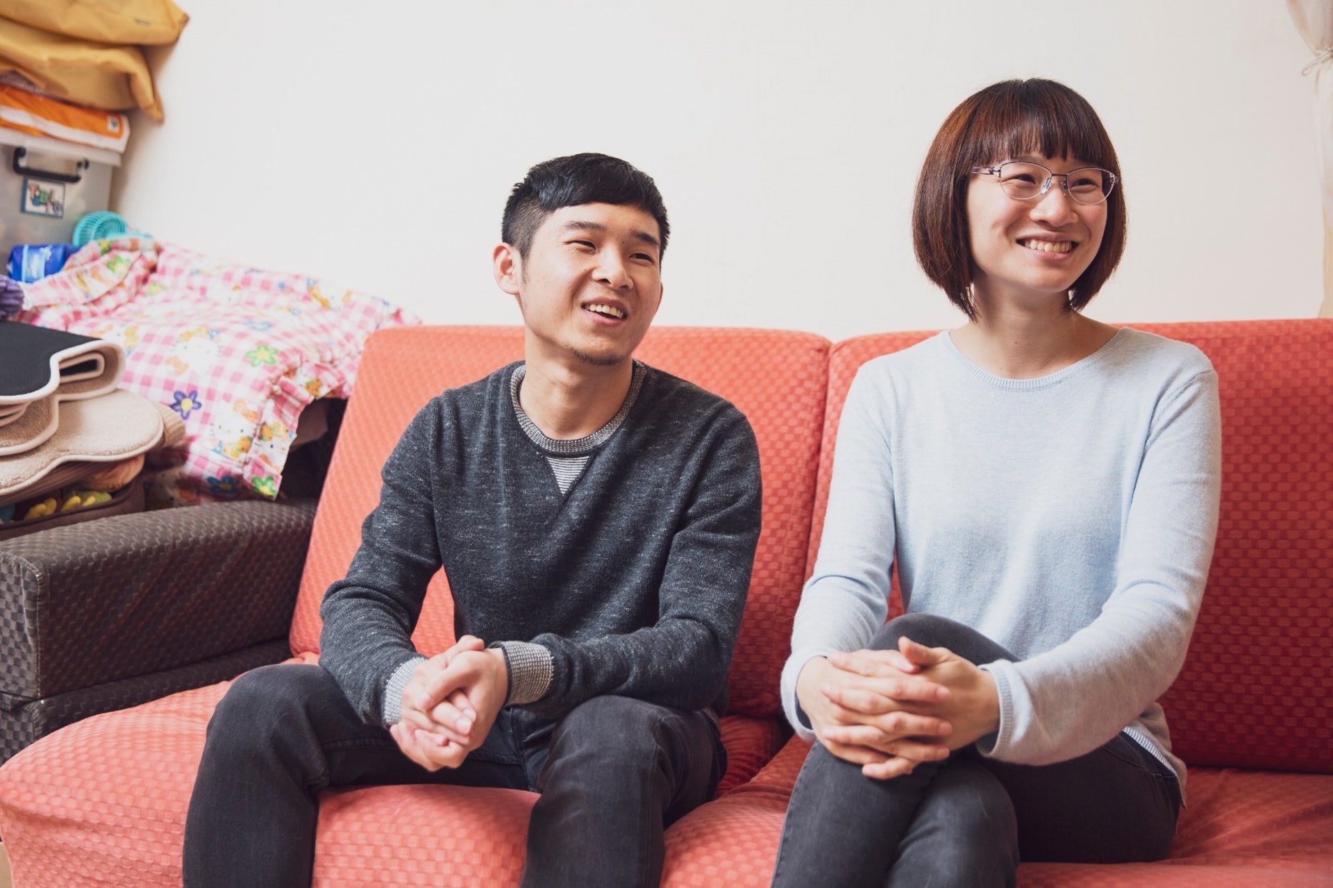 Angela和Sam於大學做兼職時認識,三年前一拍即合,一齊成立Pet Sitting Diary。(龔嘉盛攝) Angela和Sam於大學做兼職時認識,三年前一拍即合,一齊成立Pet Sitting Diary。(龔嘉盛攝)
