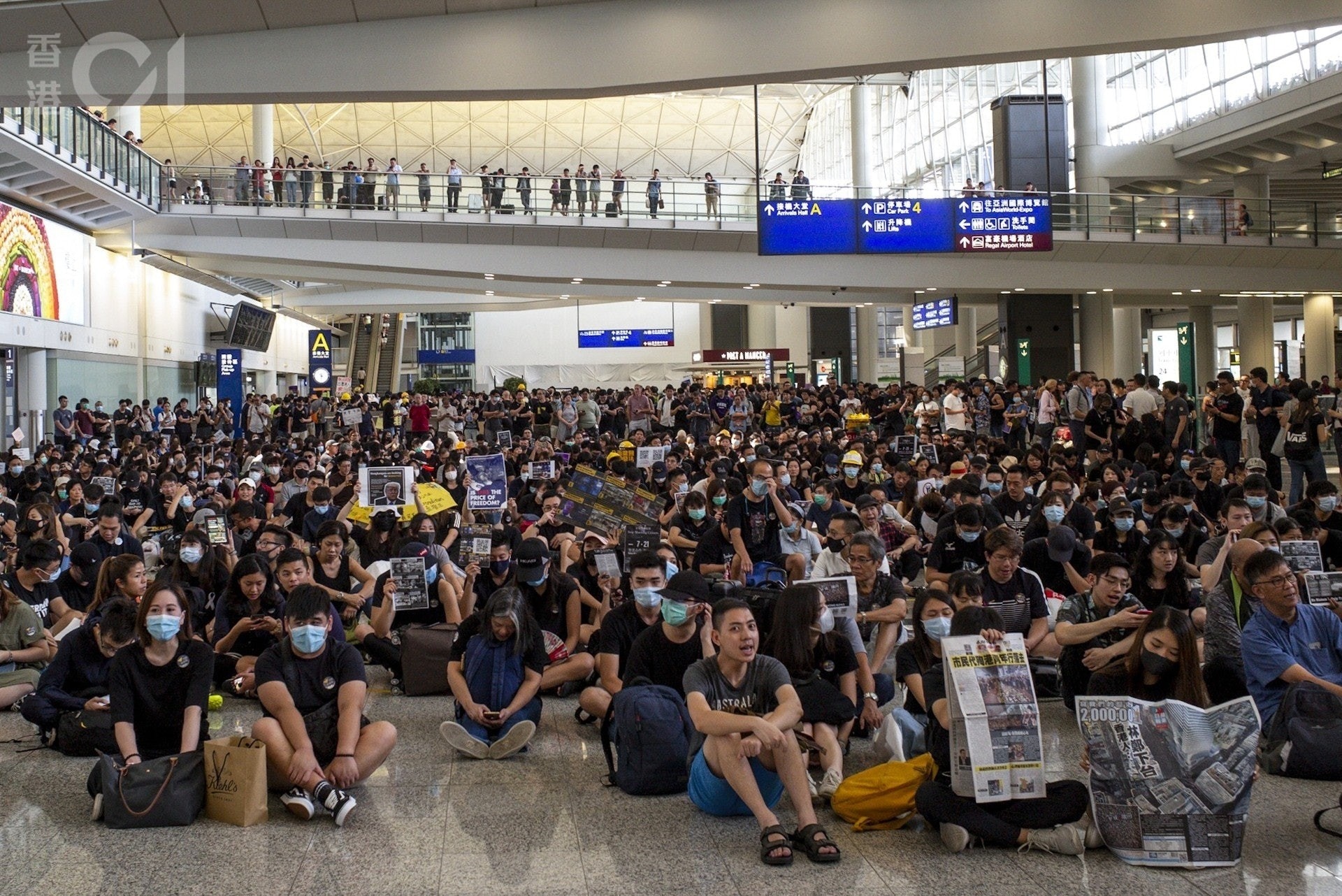 【逃犯條例】國泰機師廣播「加油」傳被炒　國泰證實已離職