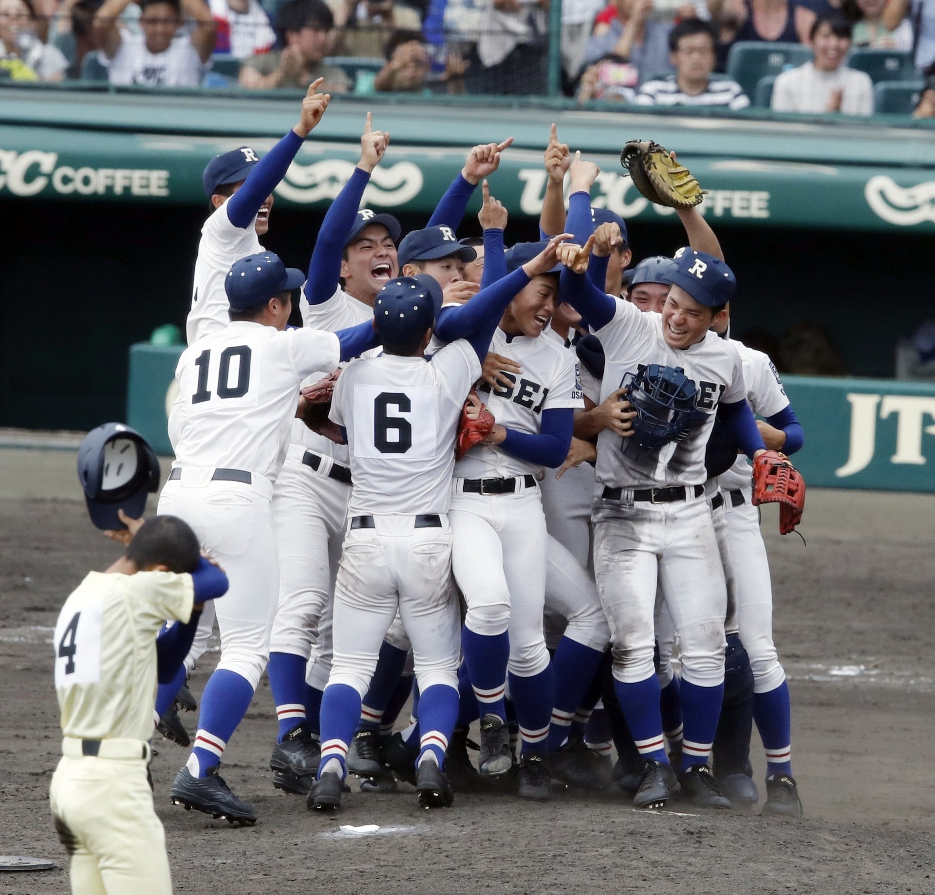 甲子園 履正社最強打線破星稜 怪物 投手首奪夏甲錦標 香港01 即時體育