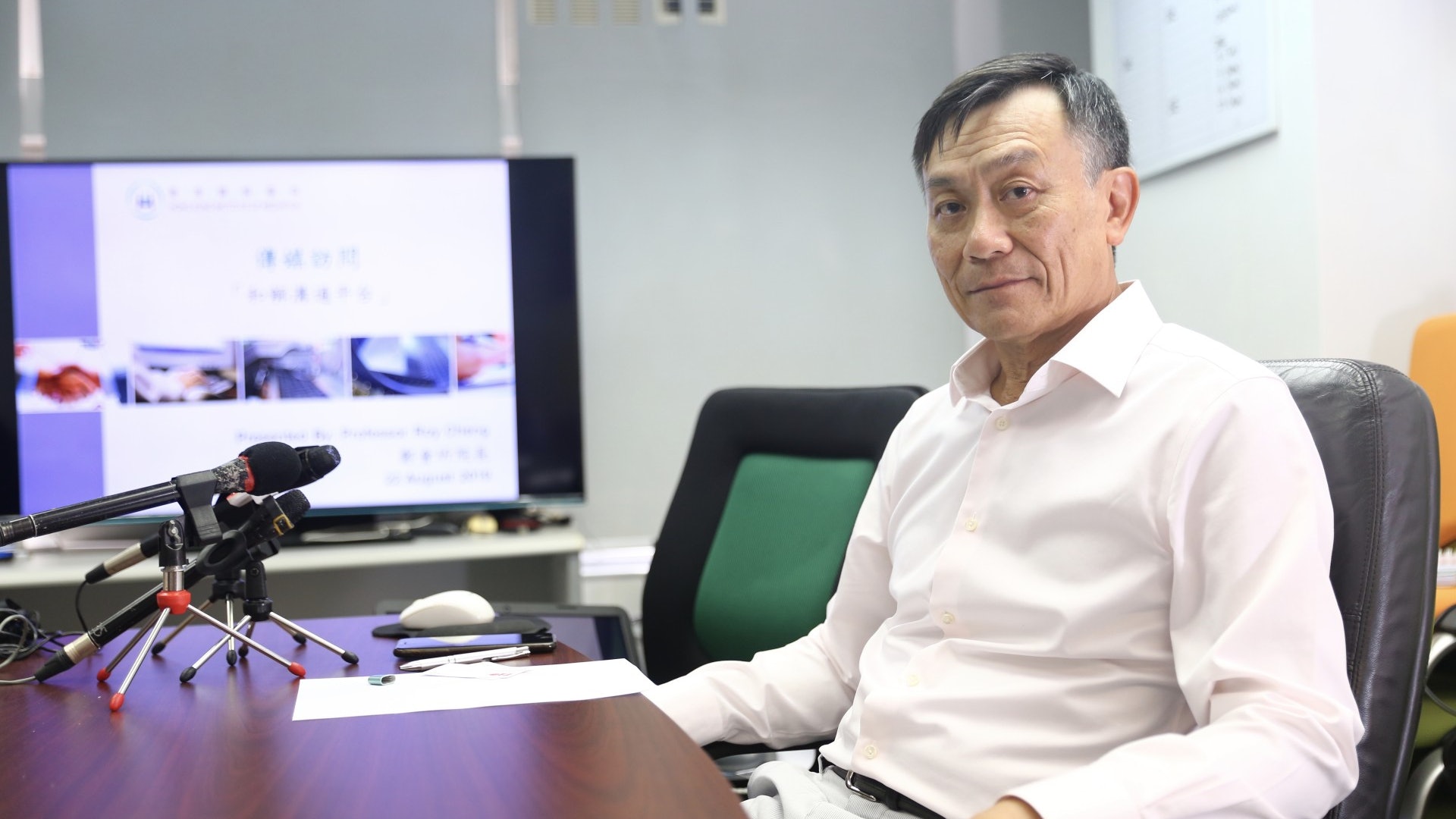 【逃犯條例】學者促政府速建平台降溫 示威者警方亦休戰 【逃犯條例】學者促政府速建平台降溫 示威者警方亦休戰