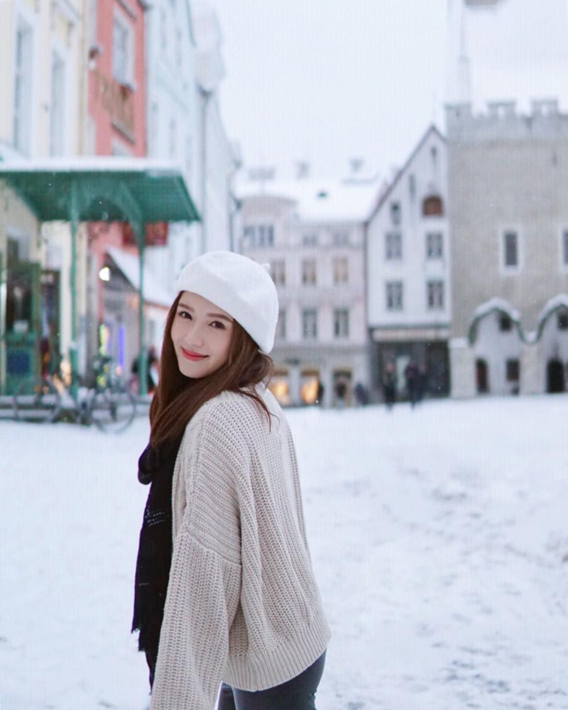 鄺潔楹(Judy)在旅程中遇見了白馬王子。(受訪者提供) 鄺潔楹(Judy)在旅程中遇見了白馬王子。(受訪者提供)
