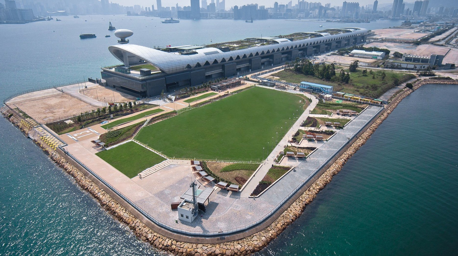 寵物公園 1 啟德公園擁無敵海景 十萬呎草地有個伏位要留意 香港01 寵物 寵物公園 1 啟德公園擁無敵海景 十萬呎草地有個伏位要留意 香港01 寵物