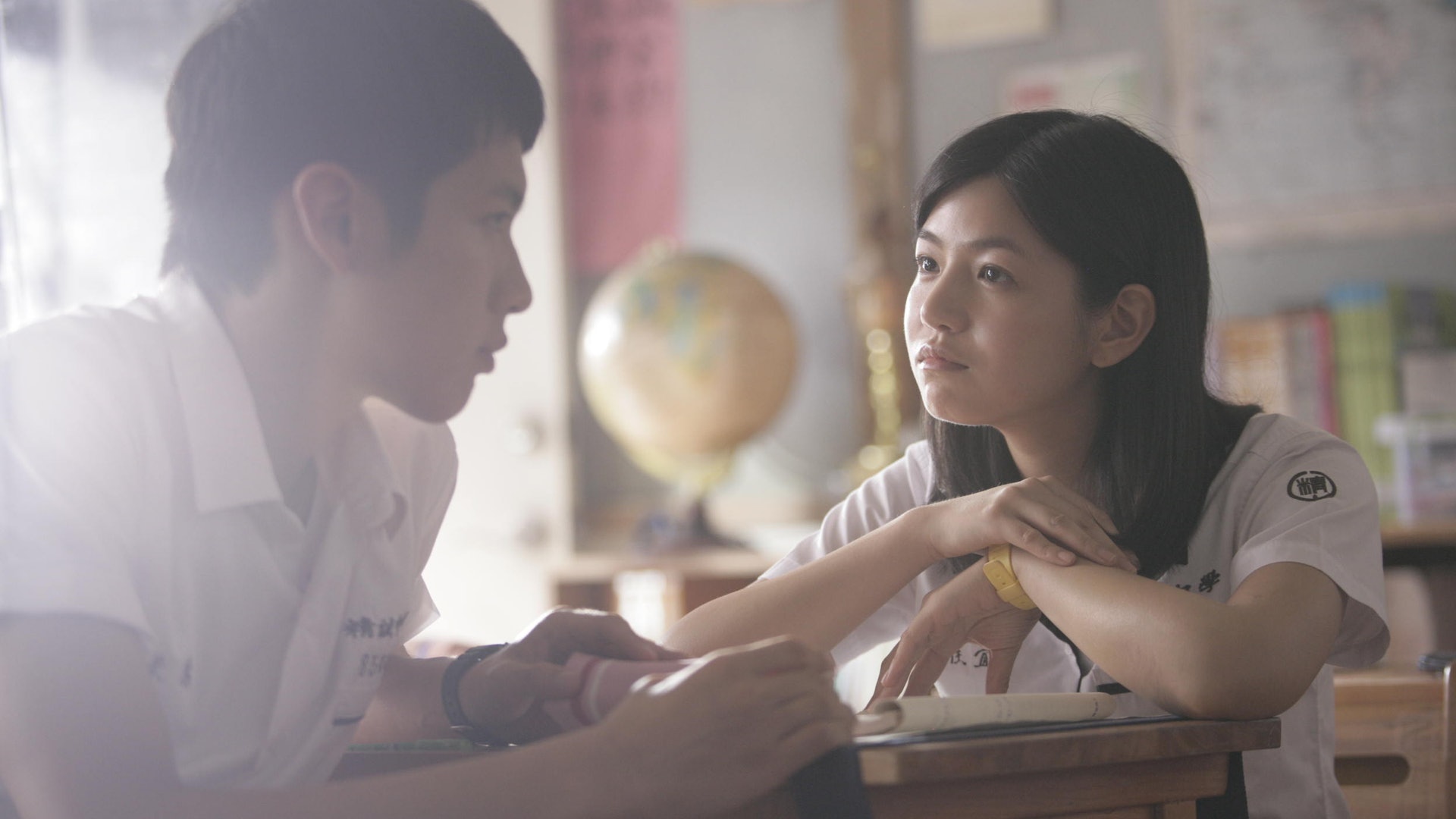 中學生不應談戀愛?福州某中學最嚴校規:禁止男女生並行、共餐 中學生不應談戀愛?福州某中學最嚴校規:禁止男女生並行、共餐