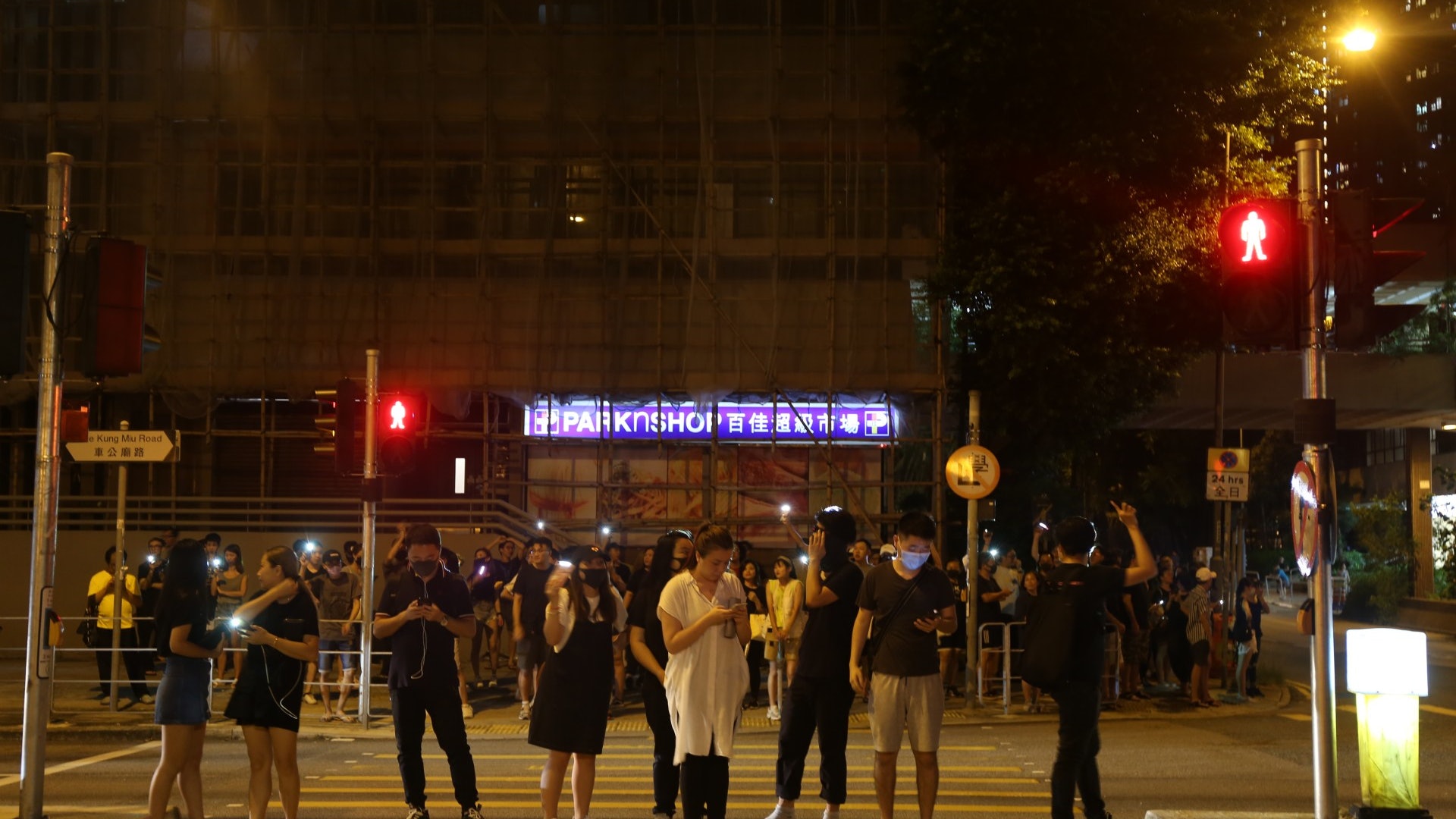 逃犯條例 大圍天水圍市民 飯後散步 田心警署一度舉藍旗 香港01 突發