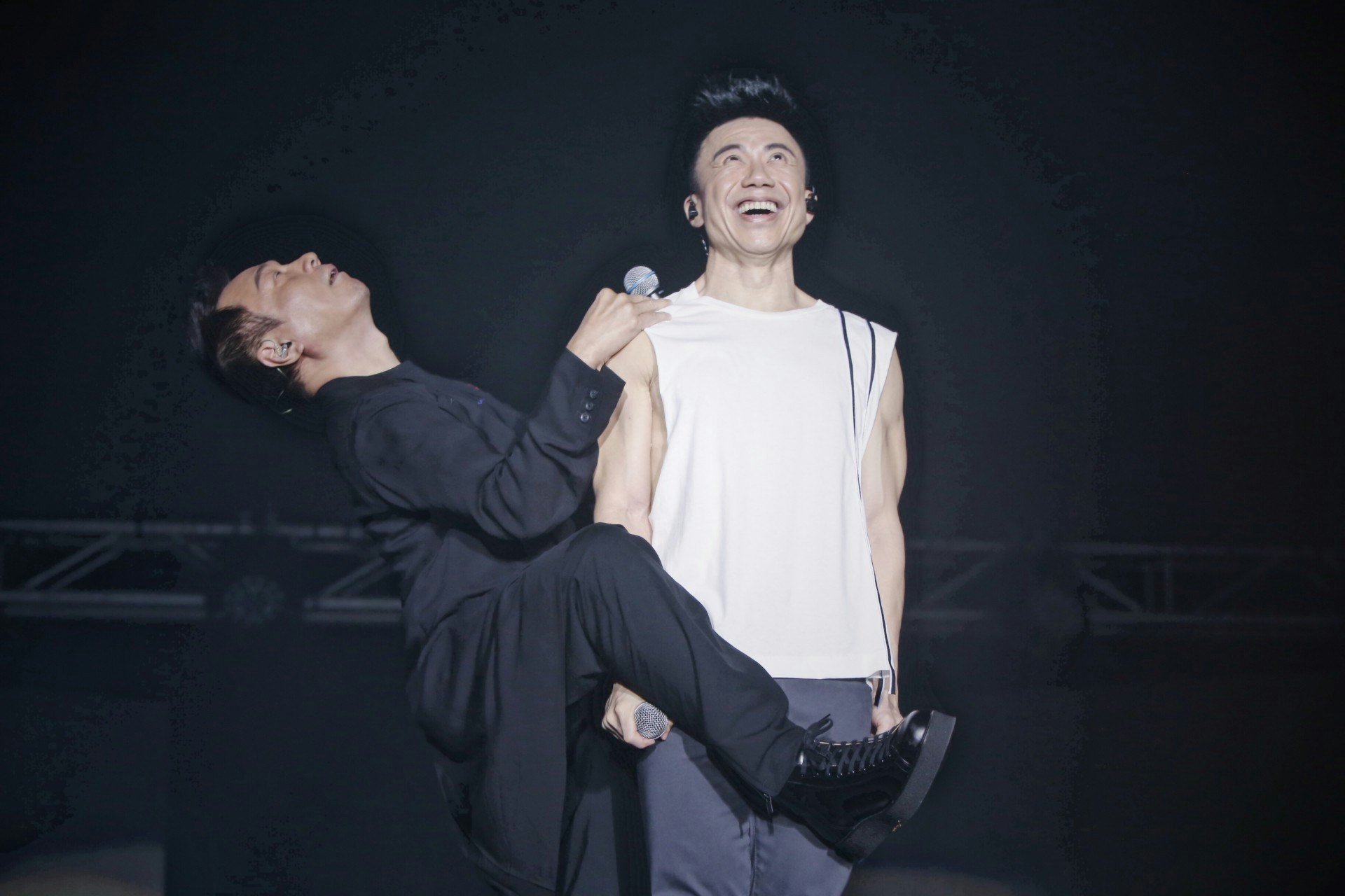 二人對答相當搞鬼。 (資料圖片)