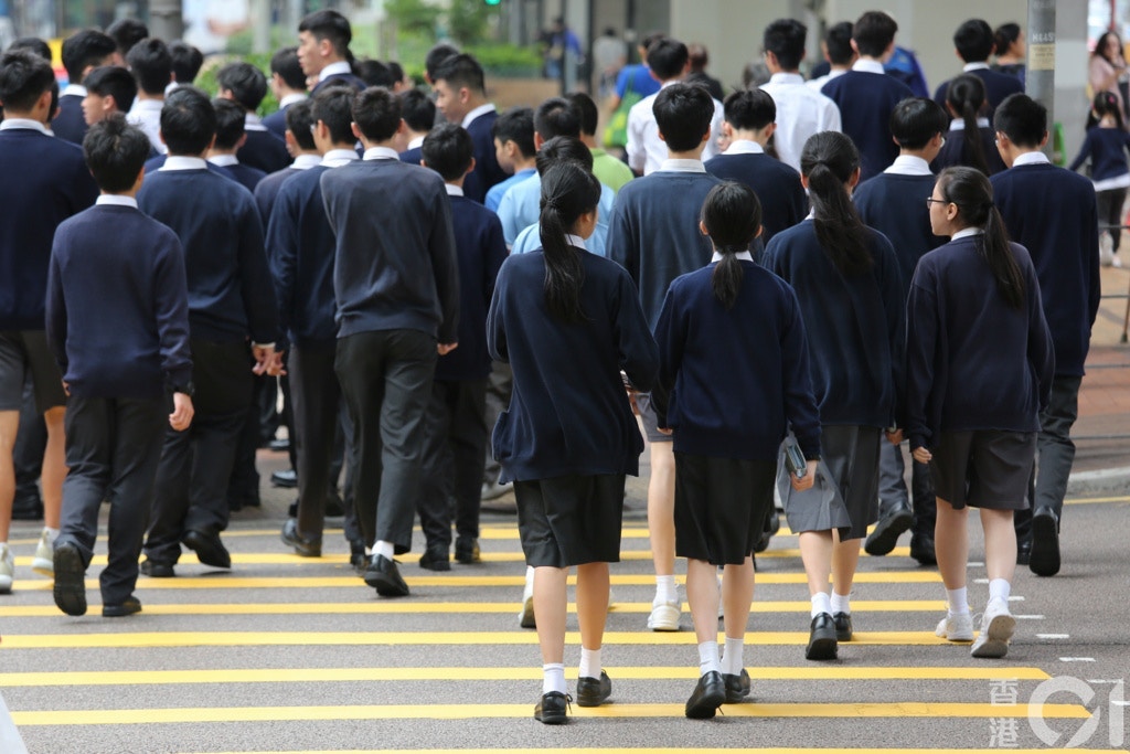 罷課罷工 網傳警方到中學截查學生多間中學否認報警 罷課罷工 網傳警方到中學截查學生多間中學否認報警
