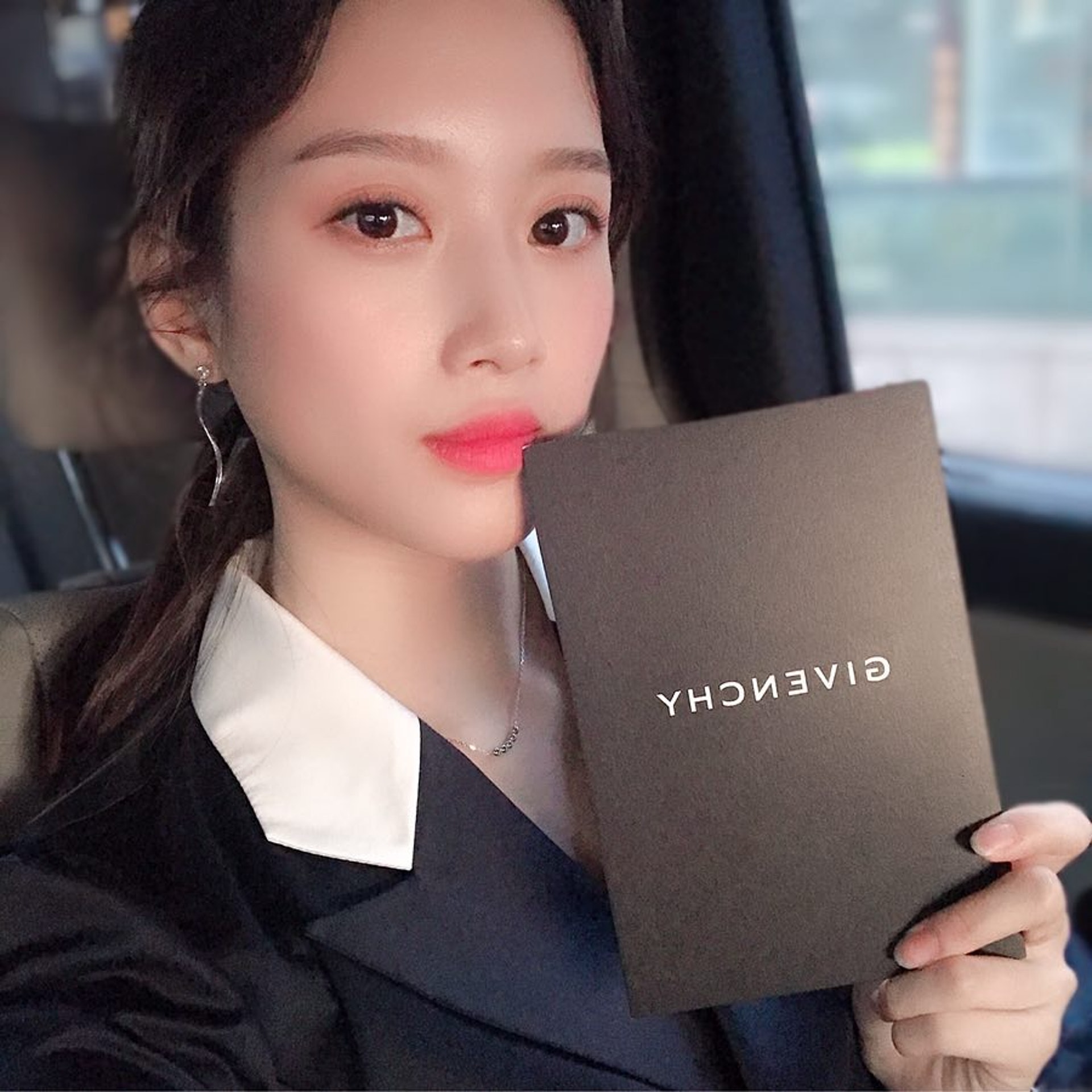 文佳煐現時多了一份成熟的女人味。(IG/@m_kayoung) 文佳煐現時多了一份成熟的女人味。(IG/@m_kayoung)