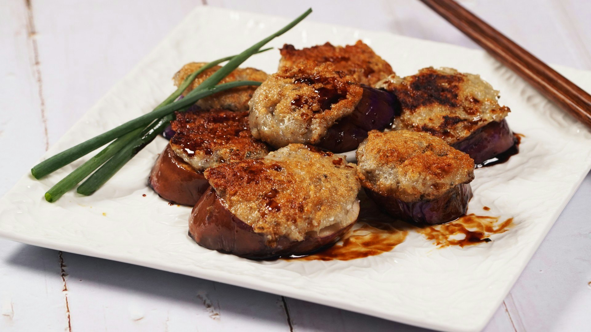 【點心食譜】蠔油煎釀茄子茶樓風味 自己動手整大件抵食少油膩! 【點心食譜】蠔油煎釀茄子茶樓風味 自己動手整大件抵食少油膩!