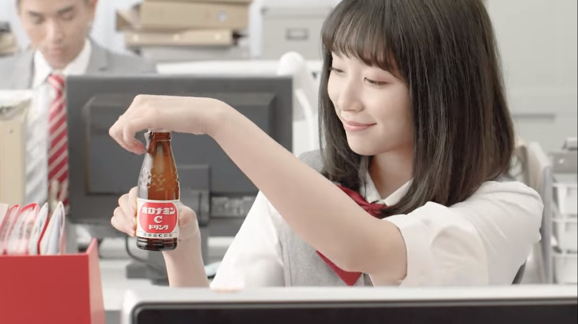Carrie本身也拍過不少平面、電視廣告。(YouTube/@奧樂蜜C飲品) Carrie本身也拍過不少平面、電視廣告。(YouTube/@奧樂蜜C飲品)