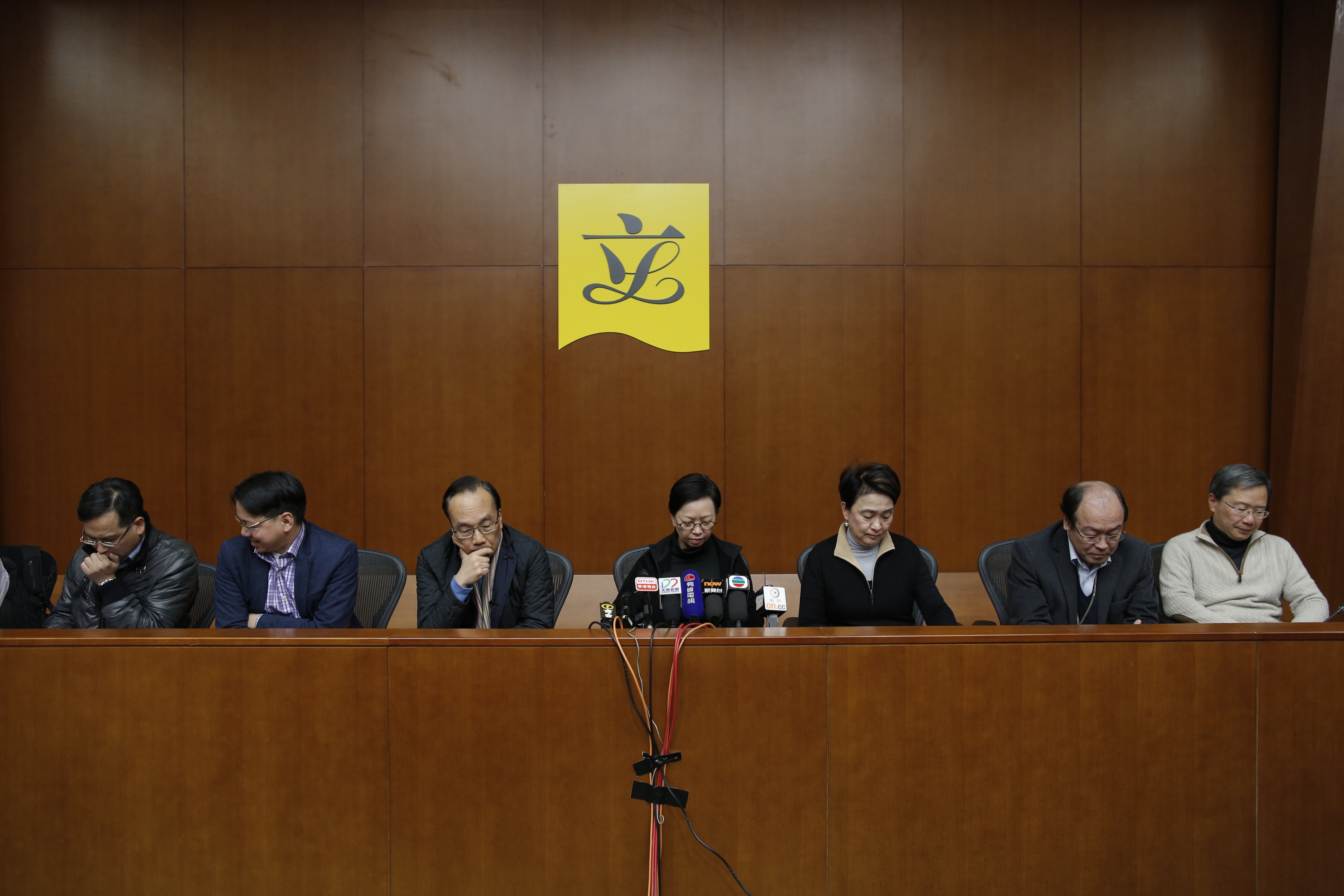 【旺角黑夜】泛民批梁振英撕裂社會　促成立委員會調查