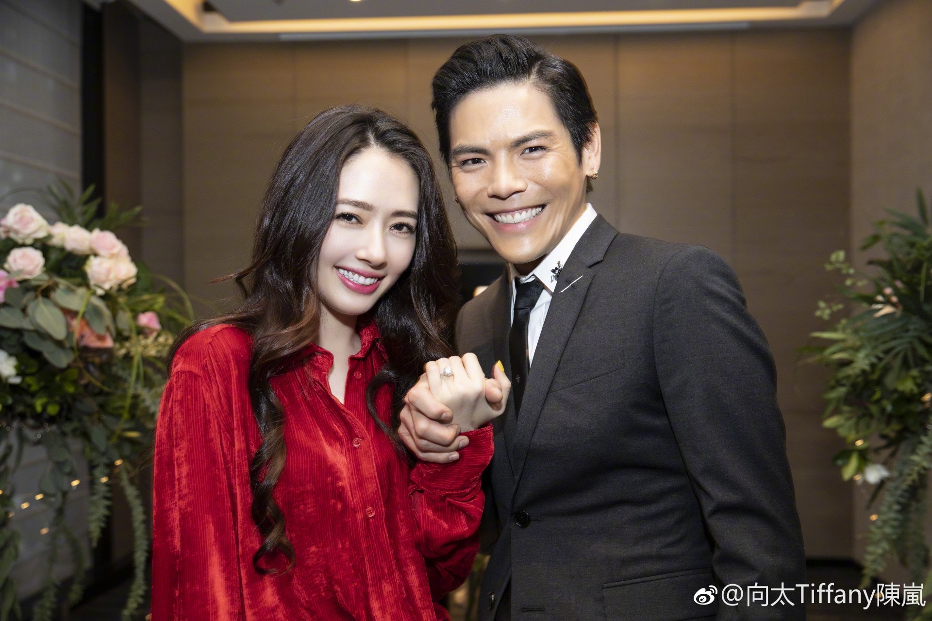向佐與郭碧婷在2019年結婚。(微博@向太Tiffany陳嵐)