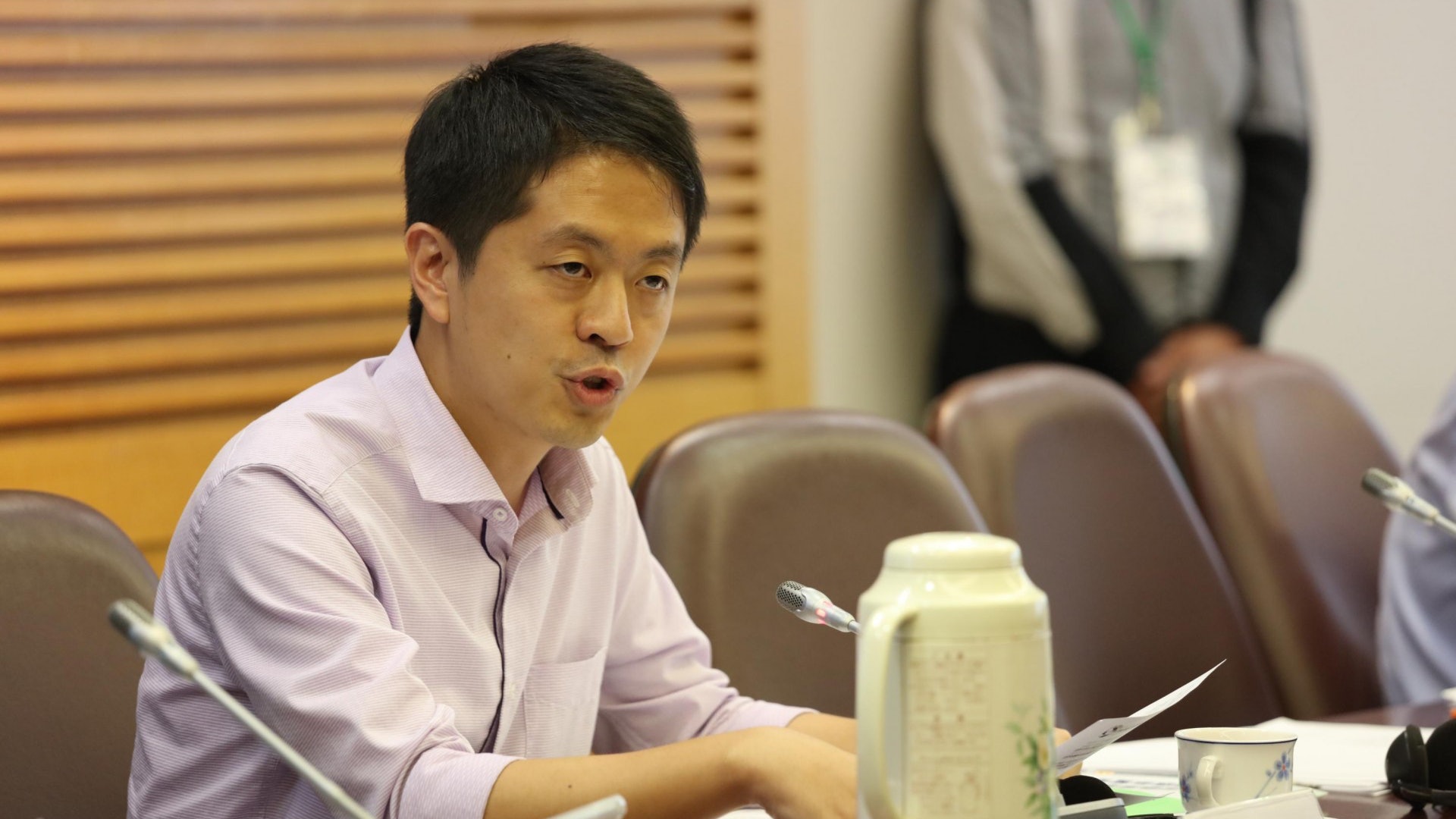 不滿「狗仔隊」追蹤議員 許智峯向行政上訴委員會上訴 今展聆訊 不滿「狗仔隊」追蹤議員 許智峯向行政上訴委員會上訴 今展聆訊