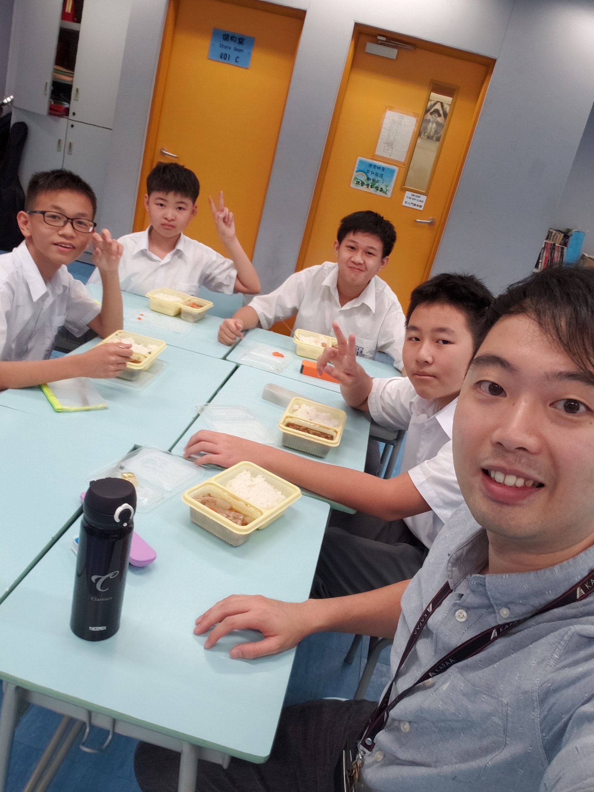 與黃Sir飯聚(中聖書院圖片) 與黃Sir飯聚(中聖書院圖片)