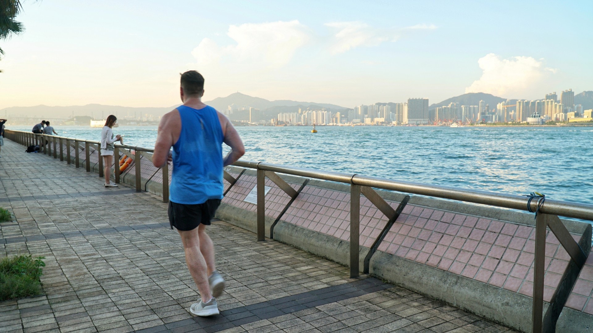 亦有不少市民到此跑步。(何穎琪攝) 亦有不少市民到此跑步。(何穎琪攝)