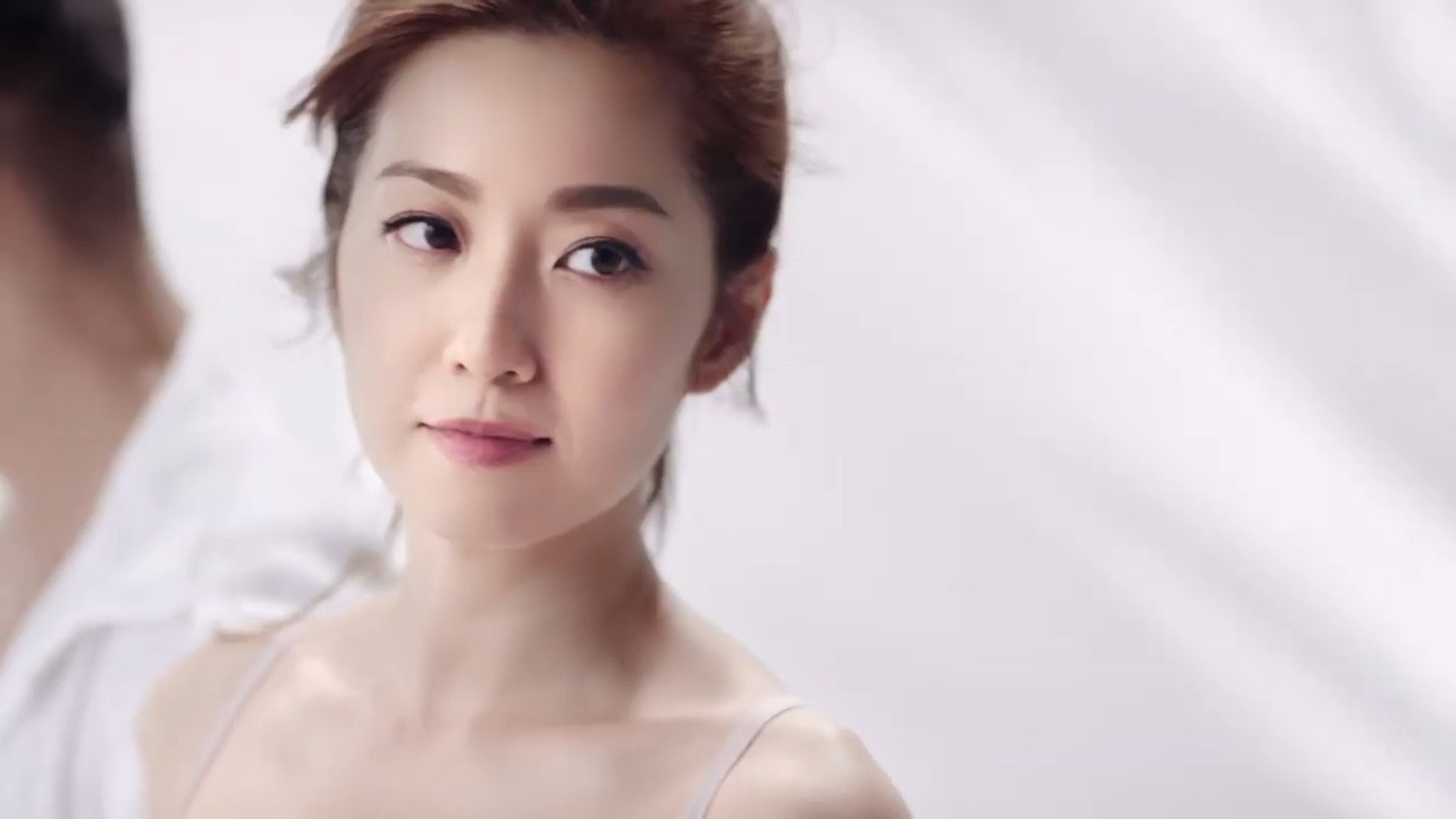 好靚。(Josephine Bust & Slimming YouTube影片截圖) 好靚。(Josephine Bust & Slimming YouTube影片截圖)