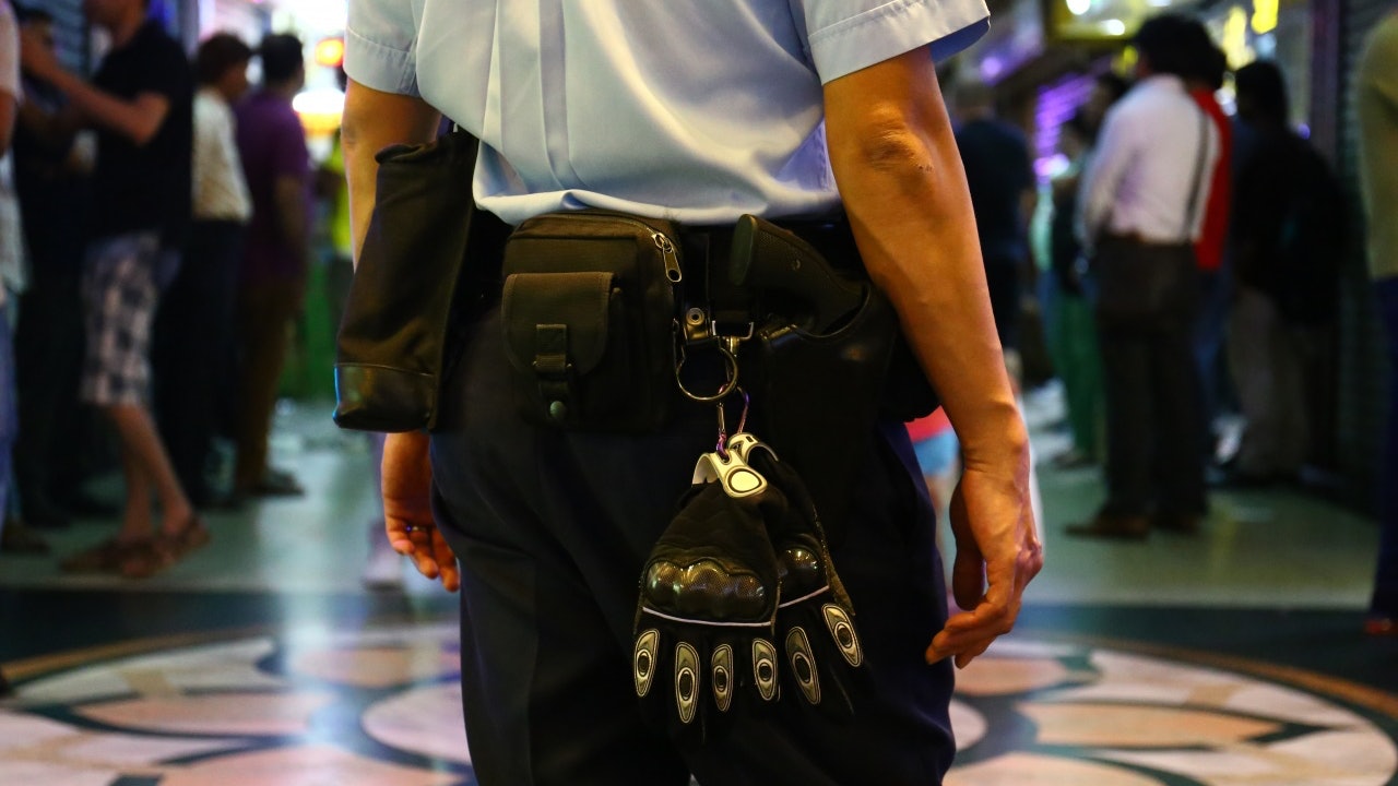 男警疑訛稱患病向女網友騙財 又稱轉職要戴勞力士再騙 案件提堂 男警疑訛稱患病向女網友騙財 又稱轉職要戴勞力士再騙 案件提堂