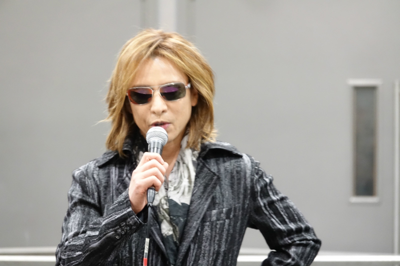 YOSHIKI＠X JAPAN致歉明晚開免費騷持票粉絲可帶一位朋友到場