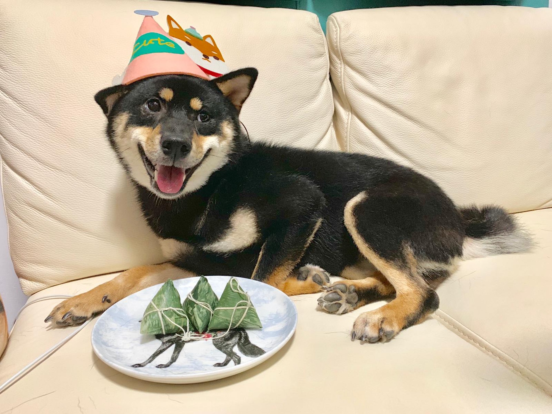 本星期一(9月16日)下午5時許,她丈夫回到西營盤東邊街住所時,發現家門被爆開,全屋貴重物品不翼而飛。(受訪者提供) 本星期一(9月16日)下午5時許,她丈夫回到西營盤東邊街住所時,發現家門被爆開,全屋貴重物品不翼而飛。(受訪者提供)