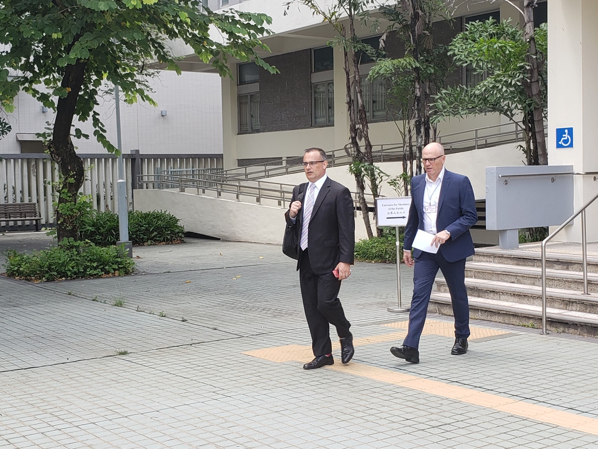 【沙中線】聆訊重開出師未捷　港鐵質疑程序公正　不足一小時休庭
