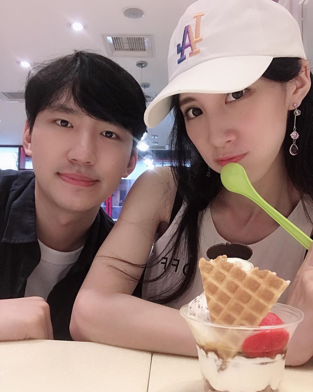 瑤瑤有次和男友睡太晚,起床卻看到準奶奶已煮好一桌菜。(IG@qiaoxinhuang) 瑤瑤有次和男友睡太晚,起床卻看到準奶奶已煮好一桌菜。(IG@qiaoxinhuang)