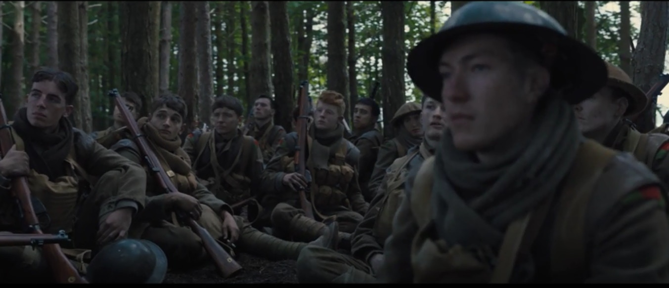 《1917：逆戰救兵》以第一次世界大戰時期為背景，並以「一鏡到底」的形式登上大銀幕。（《1917：逆戰救兵》劇照）