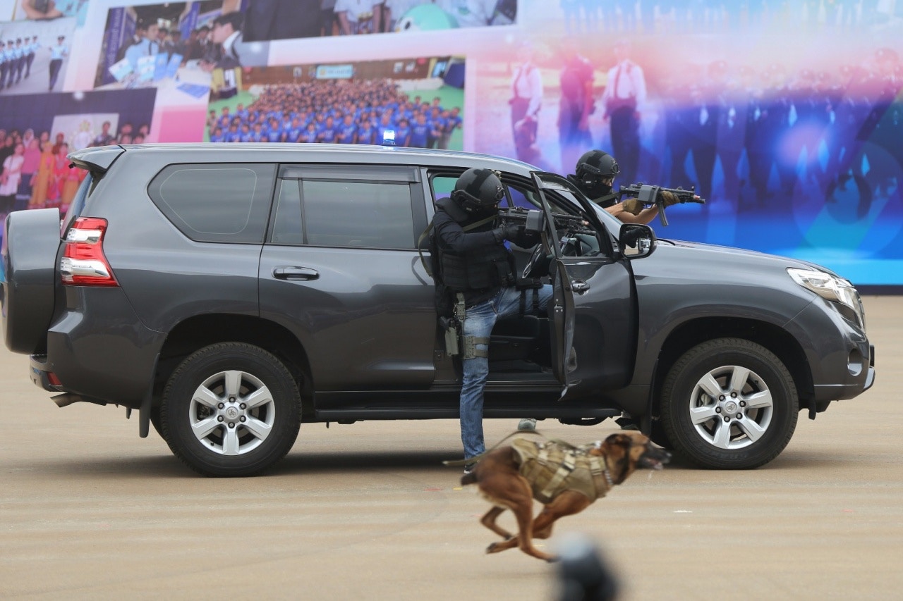 SSM-003 香港警務処警察 特別任務連 飛虎隊 ハンドラー+警察犬 SSM-003 香港警務処警察 特別任務連 飛虎隊 ハンドラー+警察犬