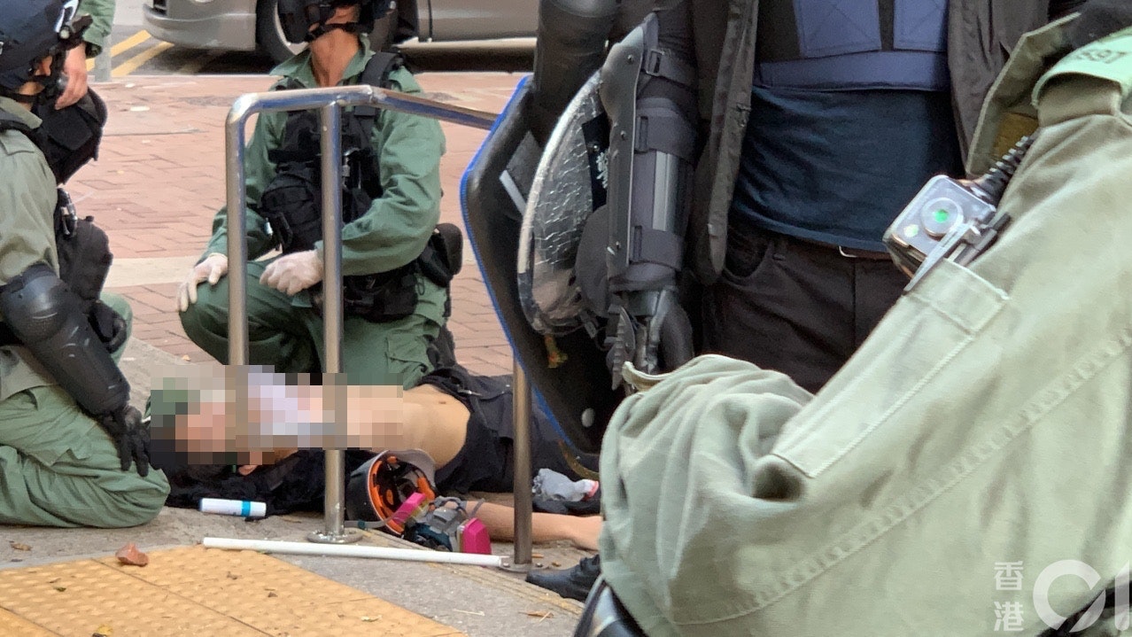 【逃犯條例】官指中槍少年非自願下缺席聆訊 准保釋至下月再訊 【逃犯條例】官指中槍少年非自願下缺席聆訊 准保釋至下月再訊