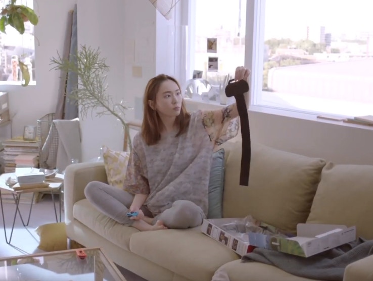 結衣BB做運動就是好看，男的看得眉飛色舞，女的也有無限幻想：「只要買部Switch返來日日努力跟著做連動也可以變成結衣BB咁樣樣！」（Nintendo）