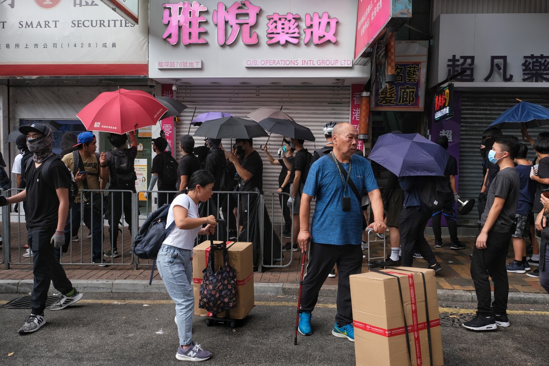 上水商店被破壞。(曾梓洋攝)