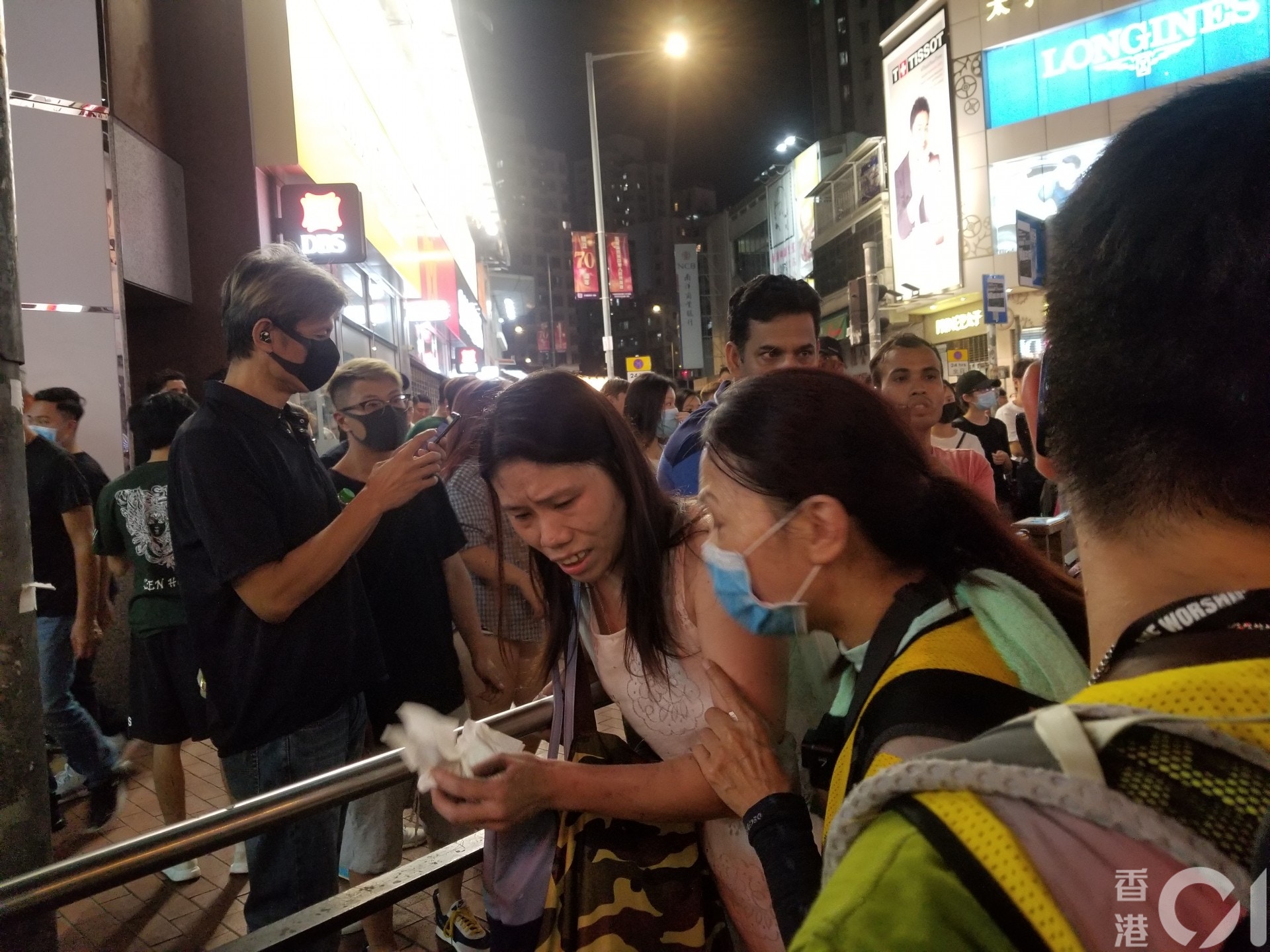 元朗大馬路再有堵路。(王譯揚攝)