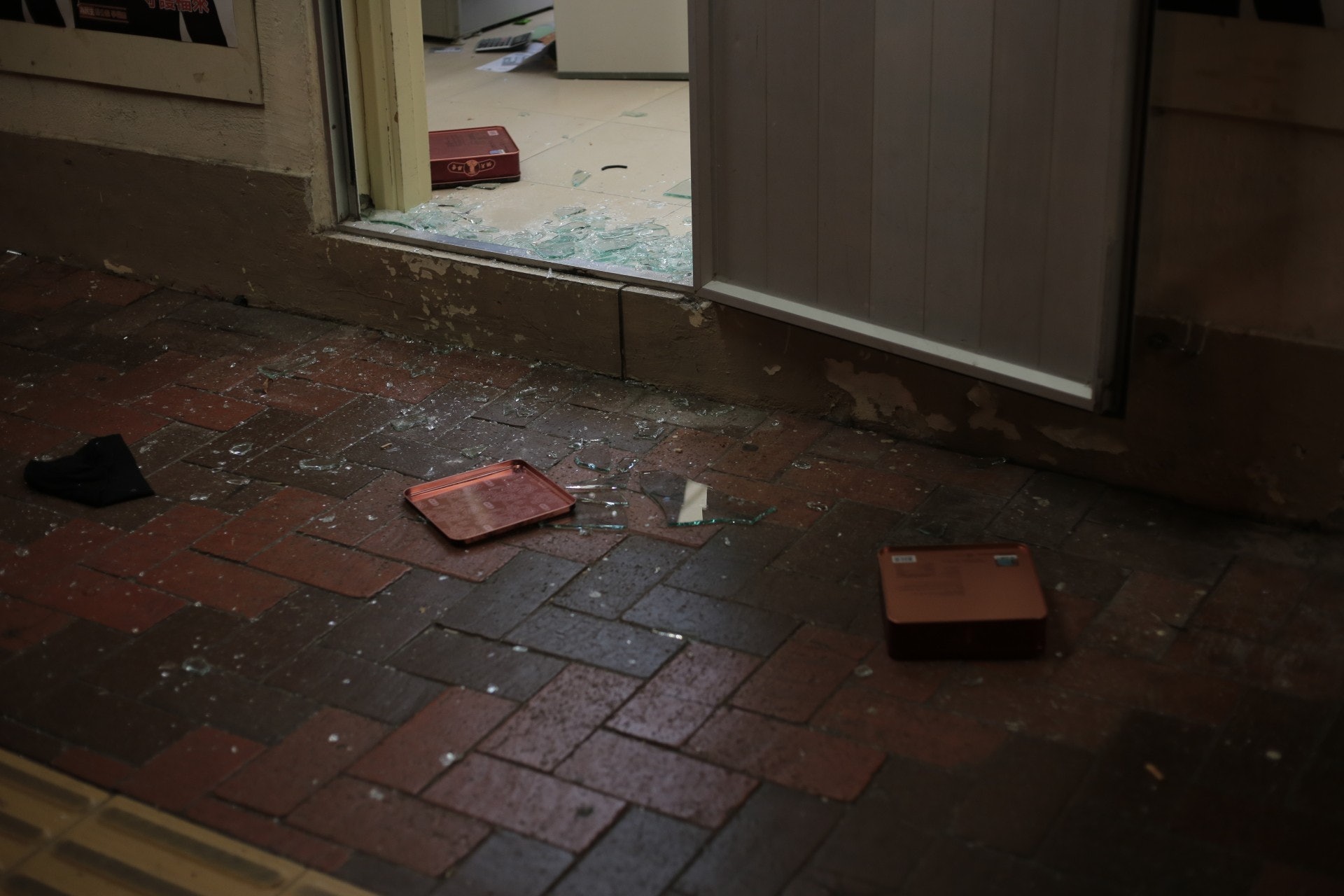 葛兆源辦事處被破壞。(余睿菁攝) 葛兆源辦事處被破壞。(余睿菁攝)