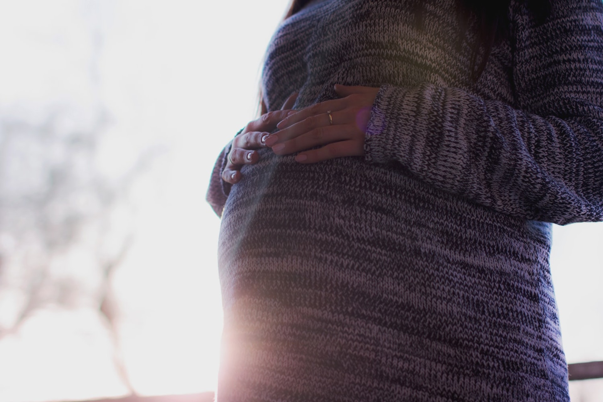 排除其他因素,生育次數越高的女性,患乳癌的風險會相對越低。(freestocks/unsplash) 排除其他因素,生育次數越高的女性,患乳癌的風險會相對越低。(freestocks/unsplash)