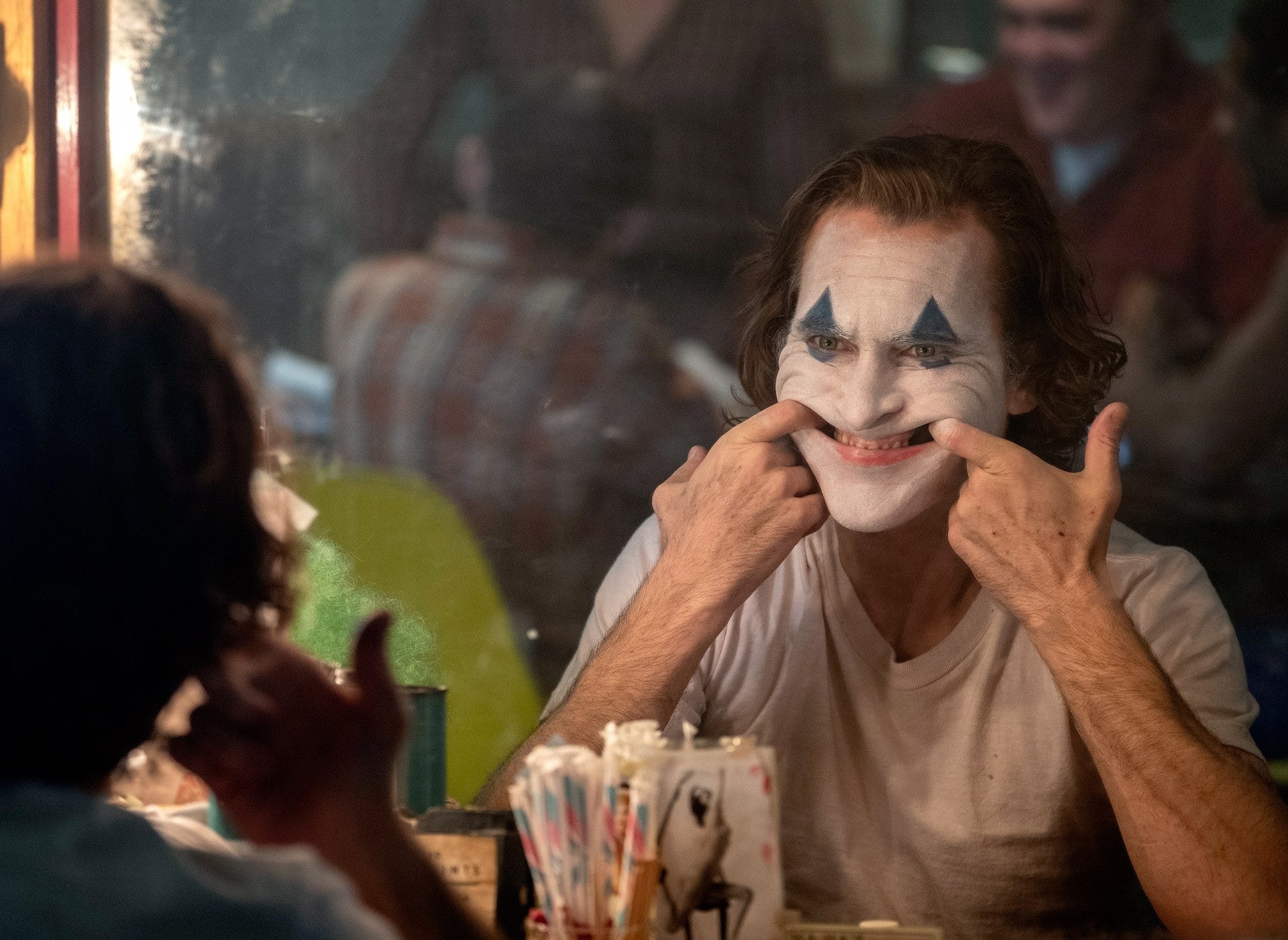 【Joker小丑】患抑鬱症卻常帶笑容？　可能只是徵狀之一…