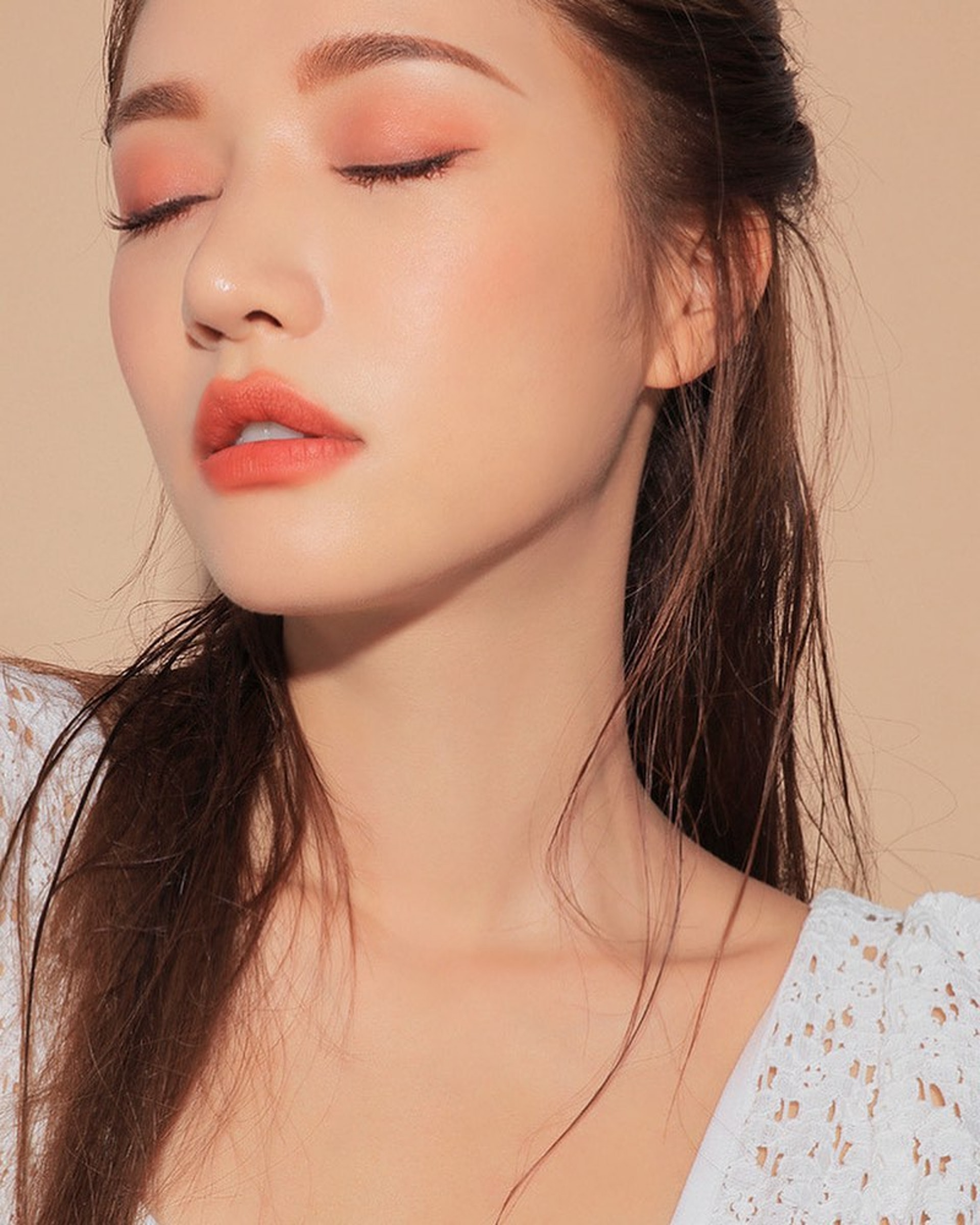 模特兒標準 解構上下唇黃金比例及各種唇形的缺點提供4 種矯正畫唇法 模特兒標準 解構上下唇黃金比例及各種唇形的缺點提供4 種矯正畫唇法